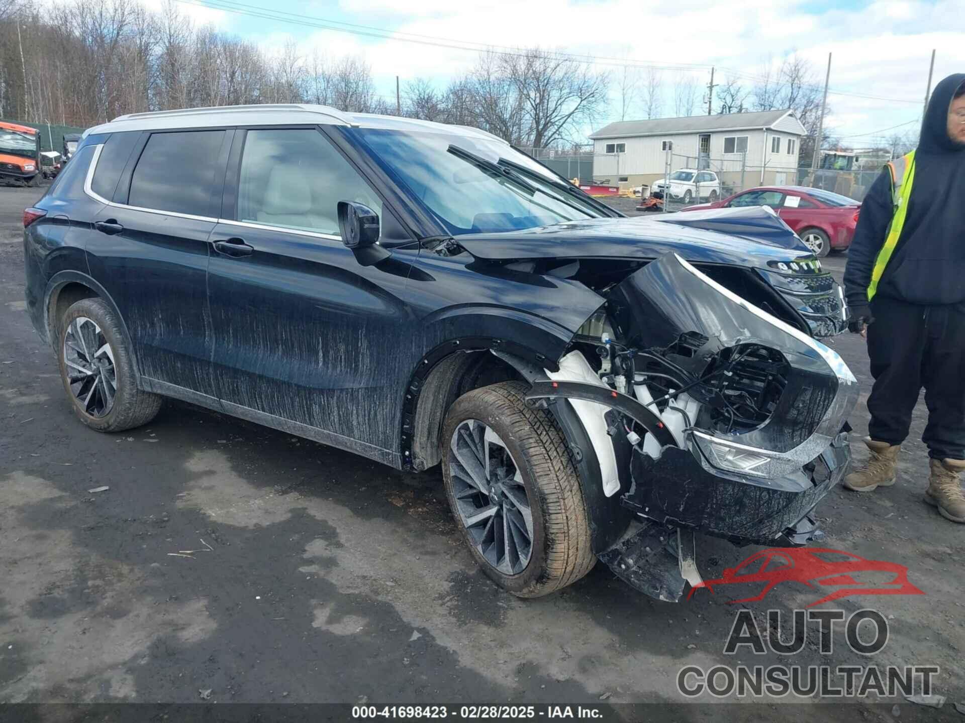 MITSUBISHI OUTLANDER 2024 - JA4J4WA86RZ036102