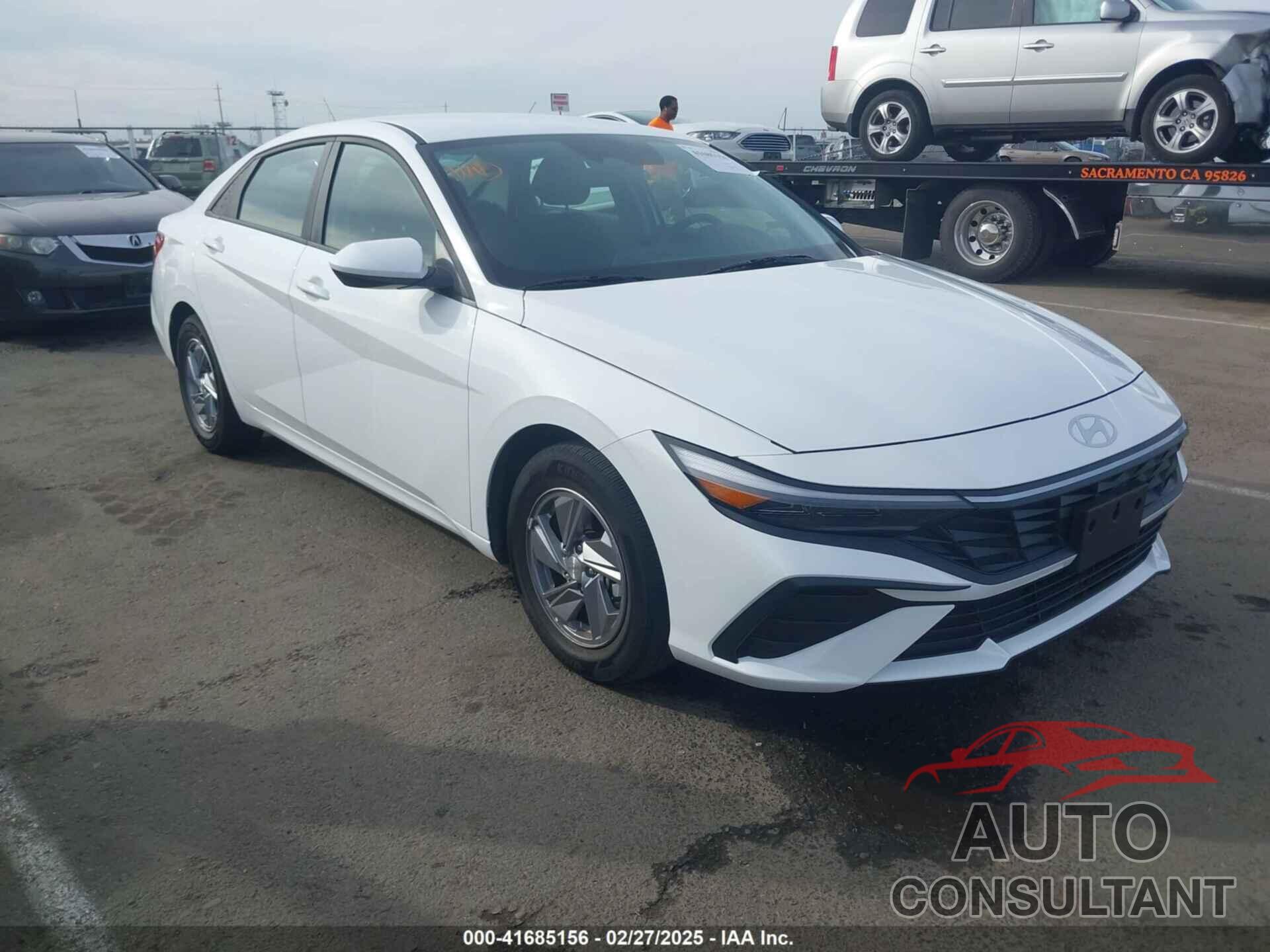 HYUNDAI ELANTRA 2024 - KMHLL4DG4RU776409