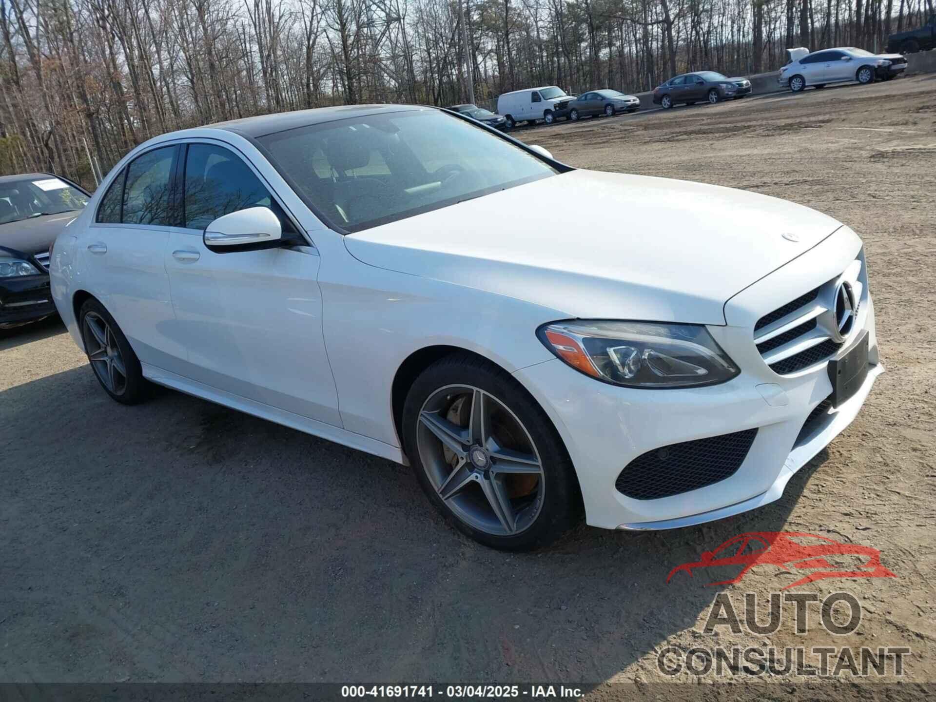 MERCEDES-BENZ C 300 2015 - 55SWF4KB0FU024547