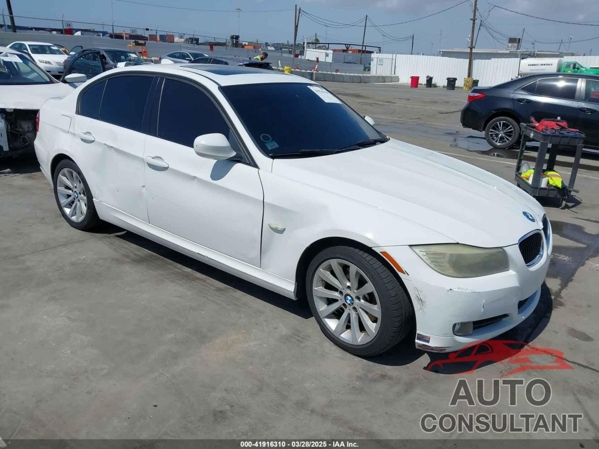 BMW 328I 2011 - WBAPH5C55BA440768