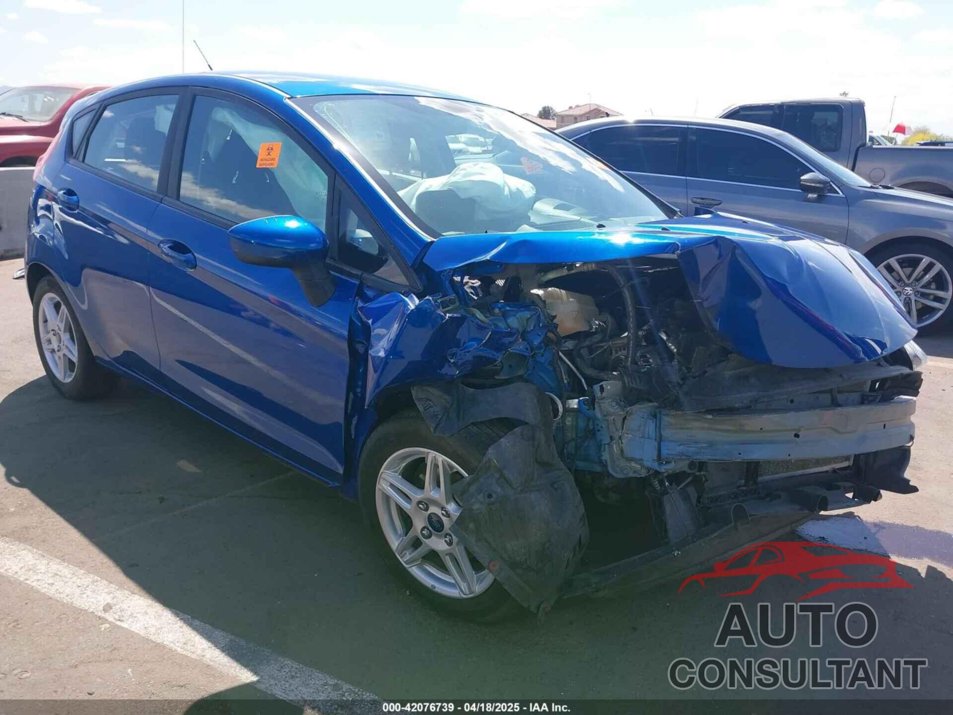FORD FIESTA 2018 - 3FADP4EJ7JM110795