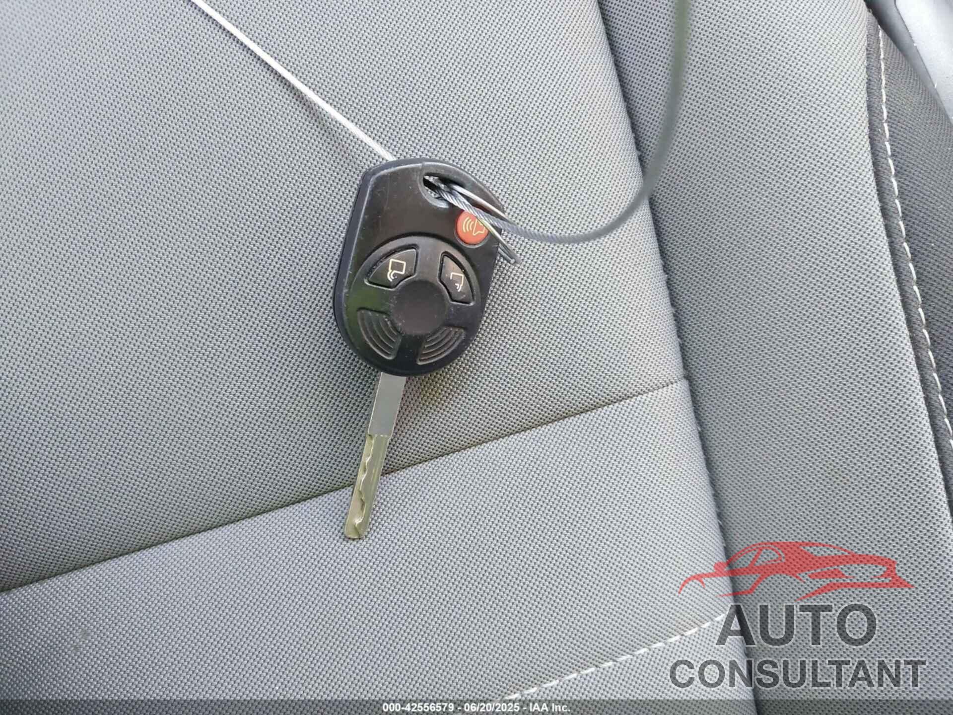 FORD ESCAPE 2016 - 1FMCU0GX3GUB31376