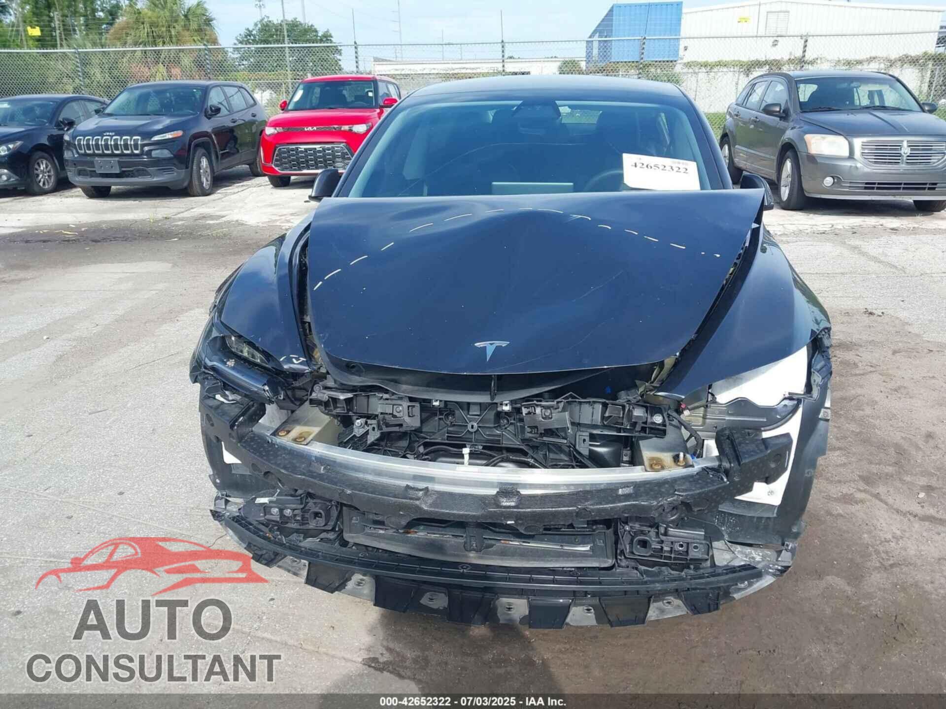 TESLA MODEL 3 2024 - 5YJ3E1EA2RF741724