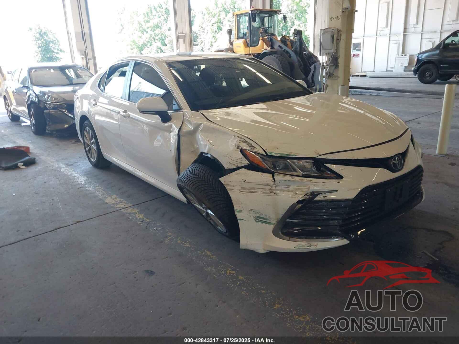 TOYOTA CAMRY 2021 - 4T1R11BKXMU040122