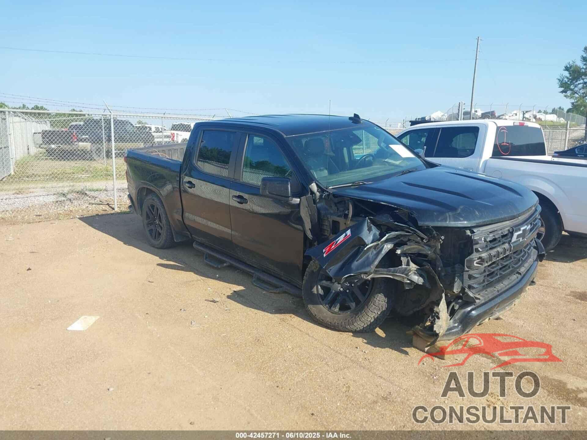 CHEVROLET SILVERADO 1500 2023 - 2GCUDEED1P1117437