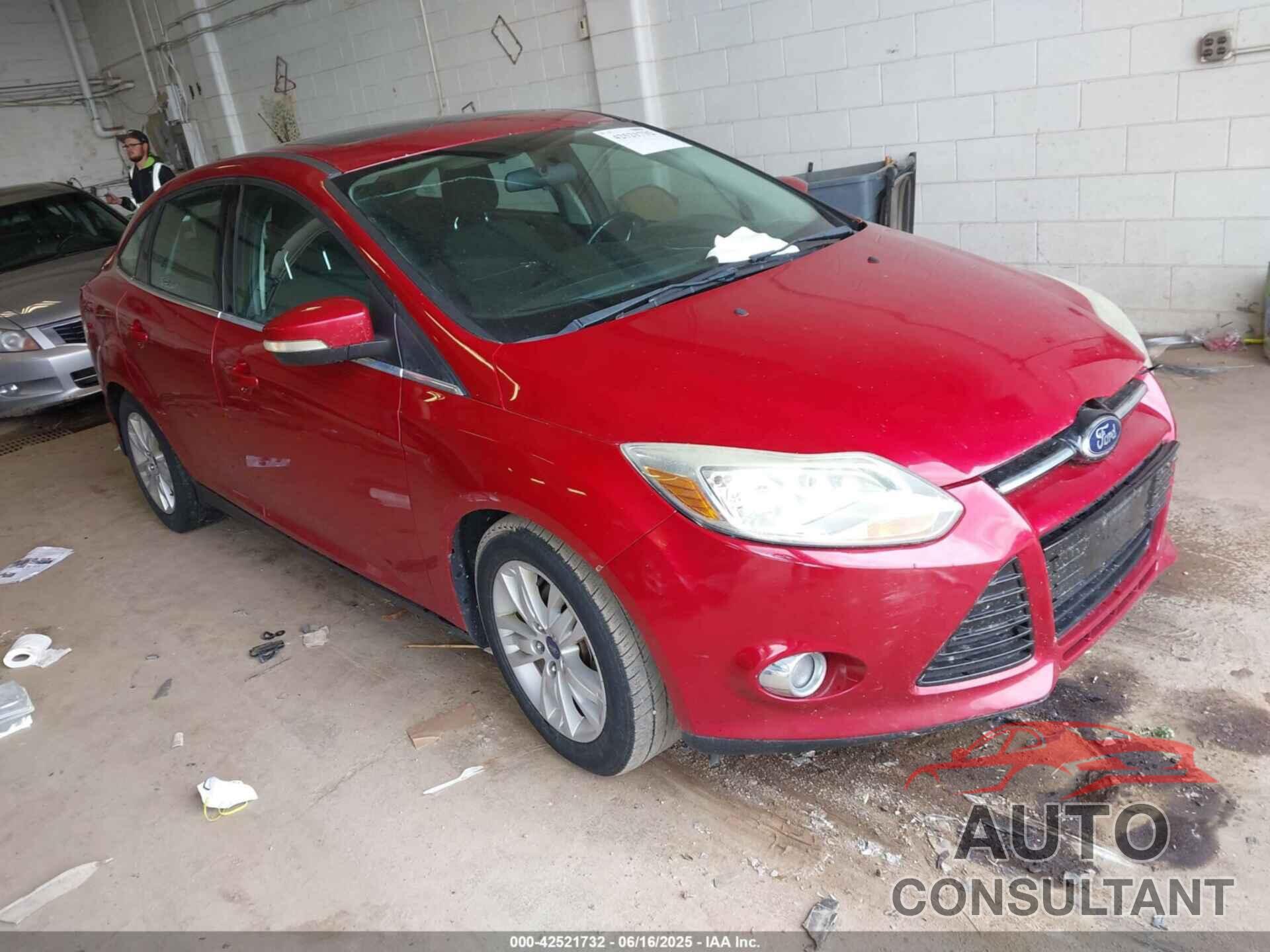 FORD FOCUS 2012 - 1FAHP3H22CL339342
