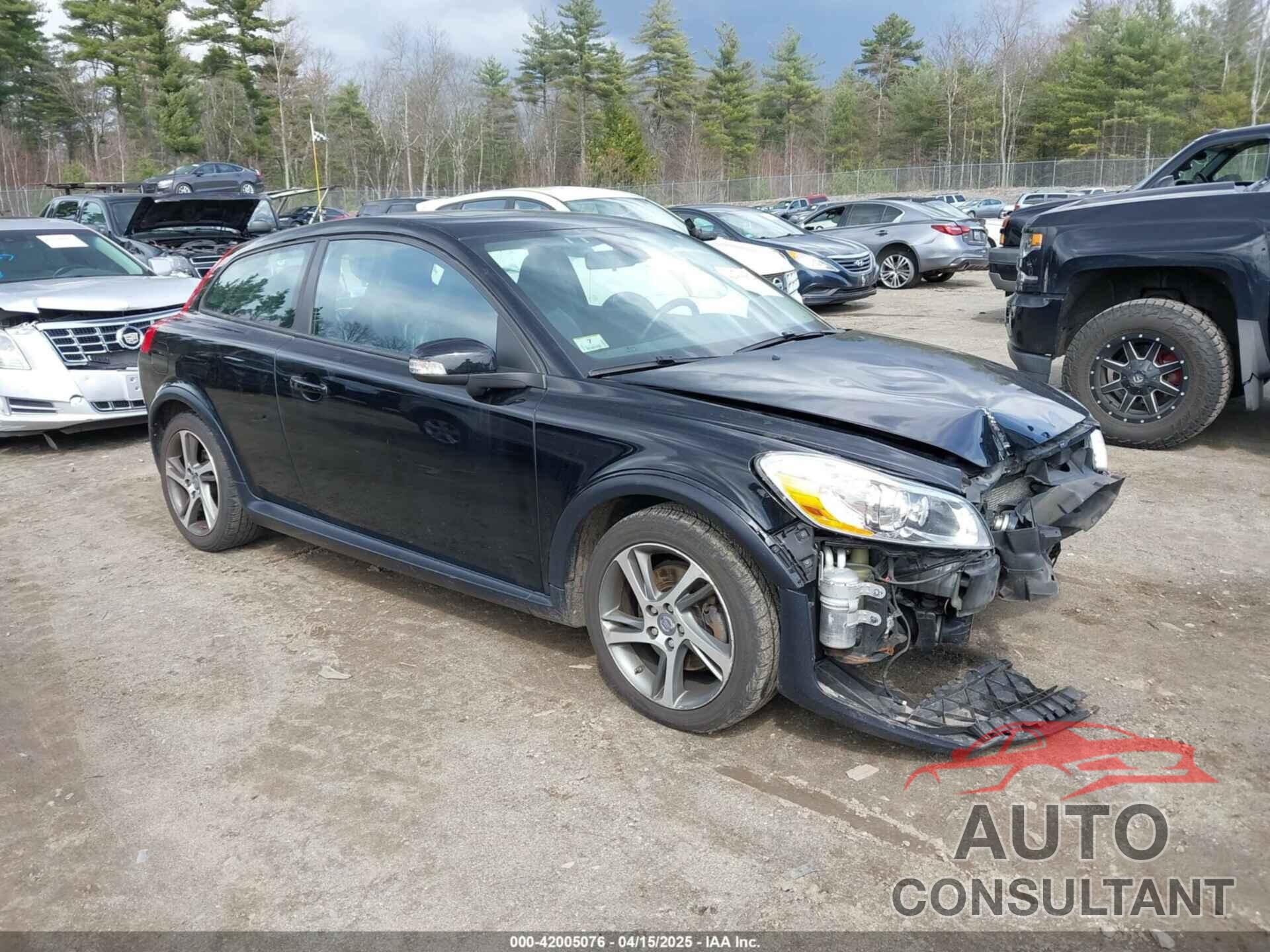 VOLVO C30 2013 - YV1672MK4D2308774