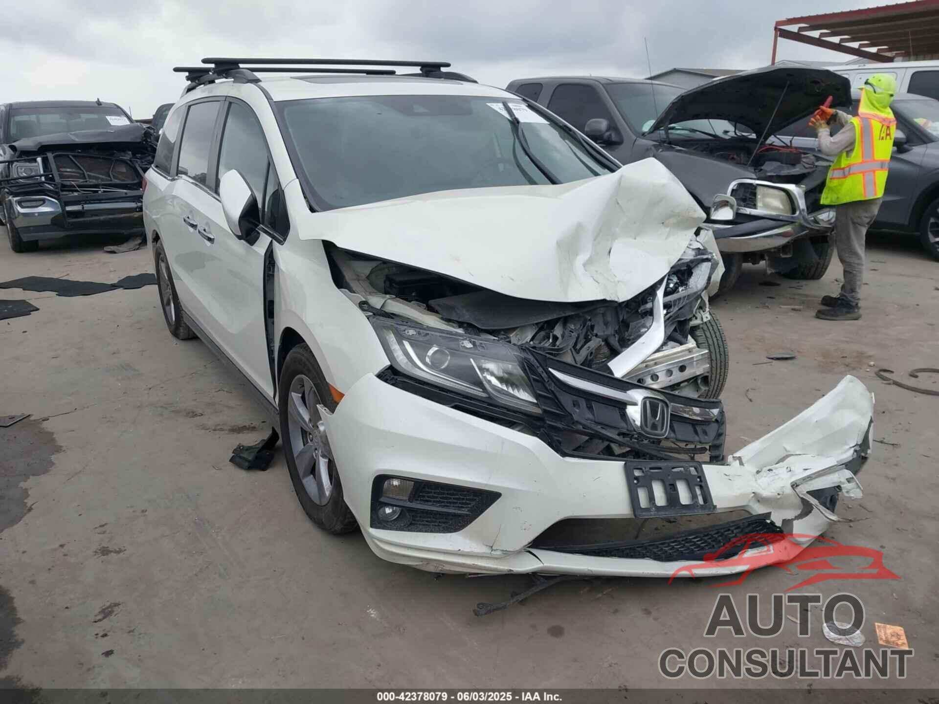 HONDA ODYSSEY 2018 - 5FNRL6H76JB061245