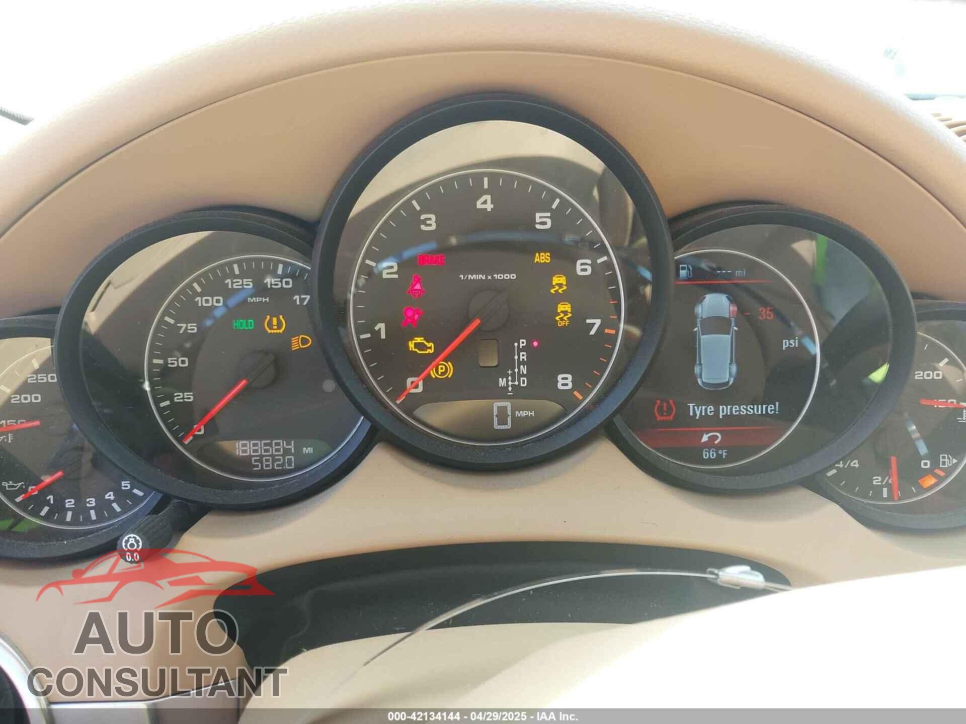 PORSCHE CAYENNE 2013 - WP1AA2A2XDLA05934