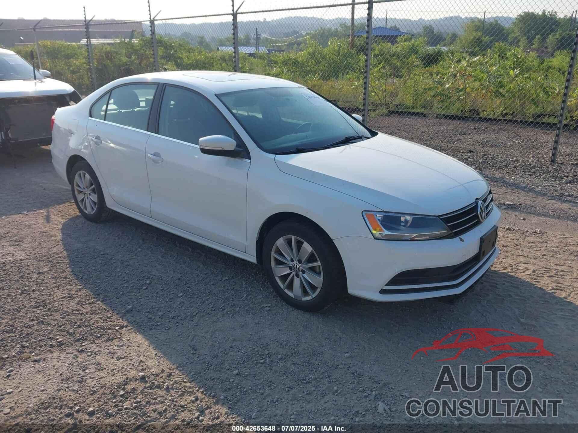VOLKSWAGEN JETTA 2015 - 3VWD17AJ4FM312923