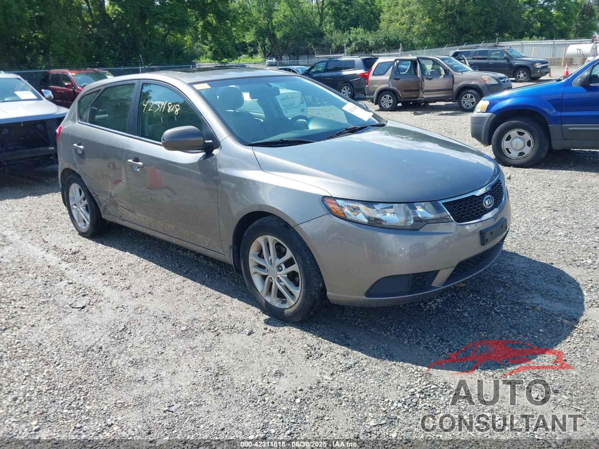 KIA FORTE 2011 - KNAFU5A20B5406584