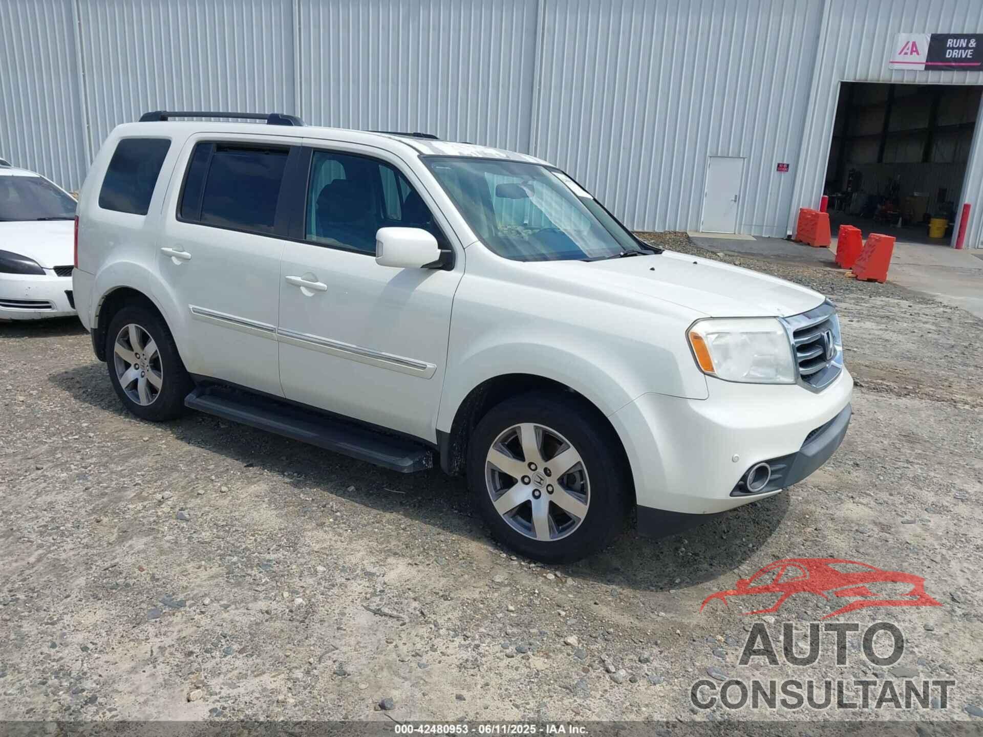 HONDA PILOT 2015 - 5FNYF3H96FB017515
