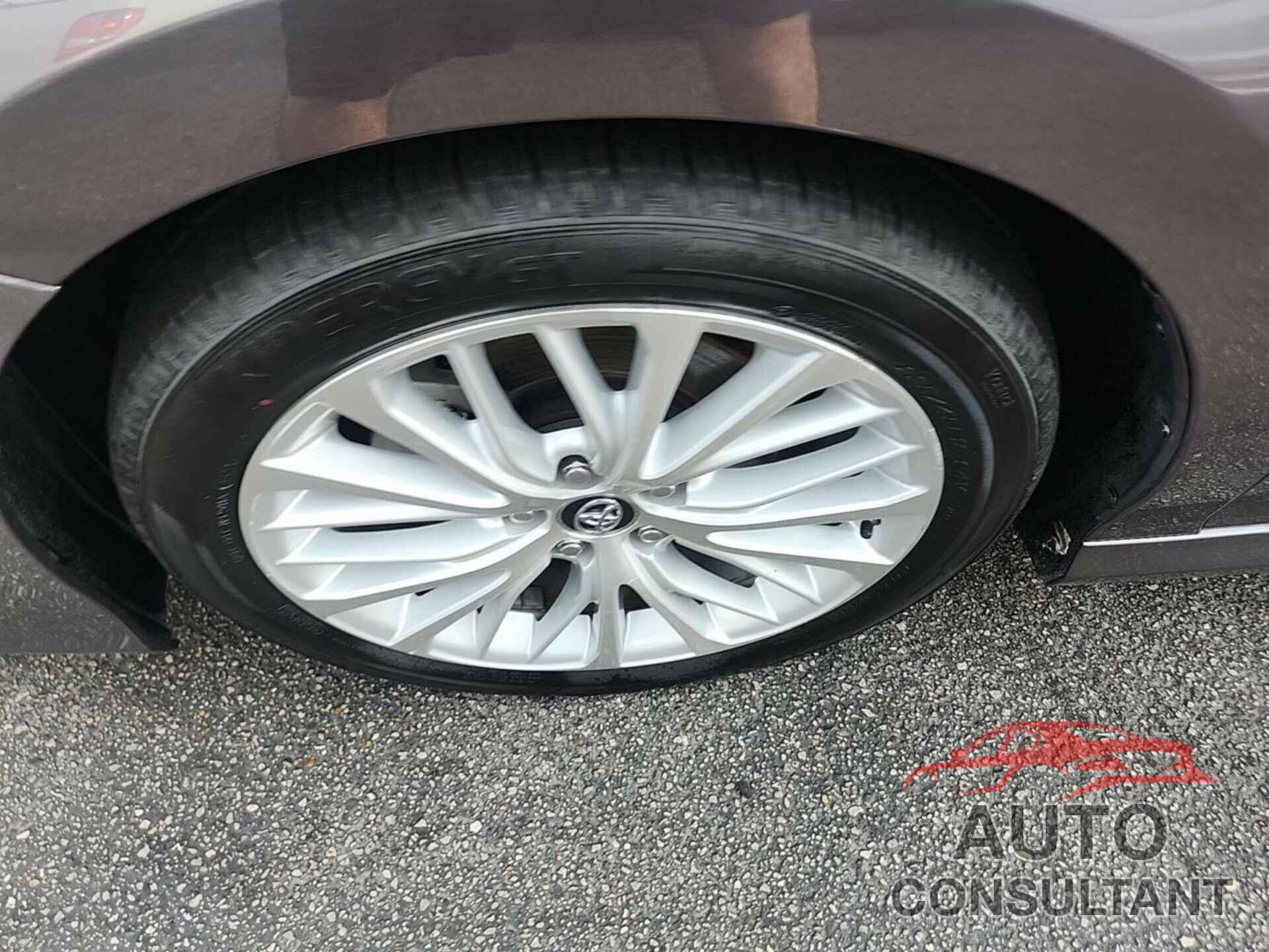 TOYOTA CAMRY 2019 - 4T1B11HK1KU762097