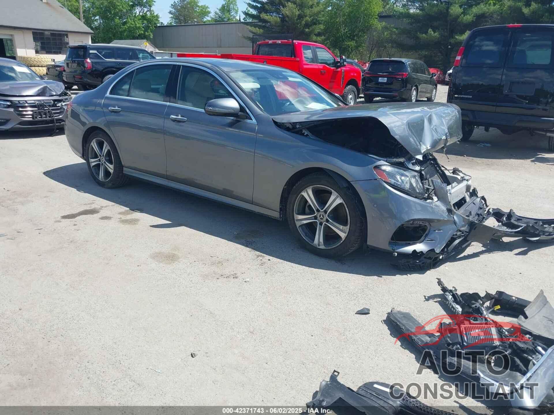 MERCEDES-BENZ E 300 2018 - WDDZF4KB1JA413834