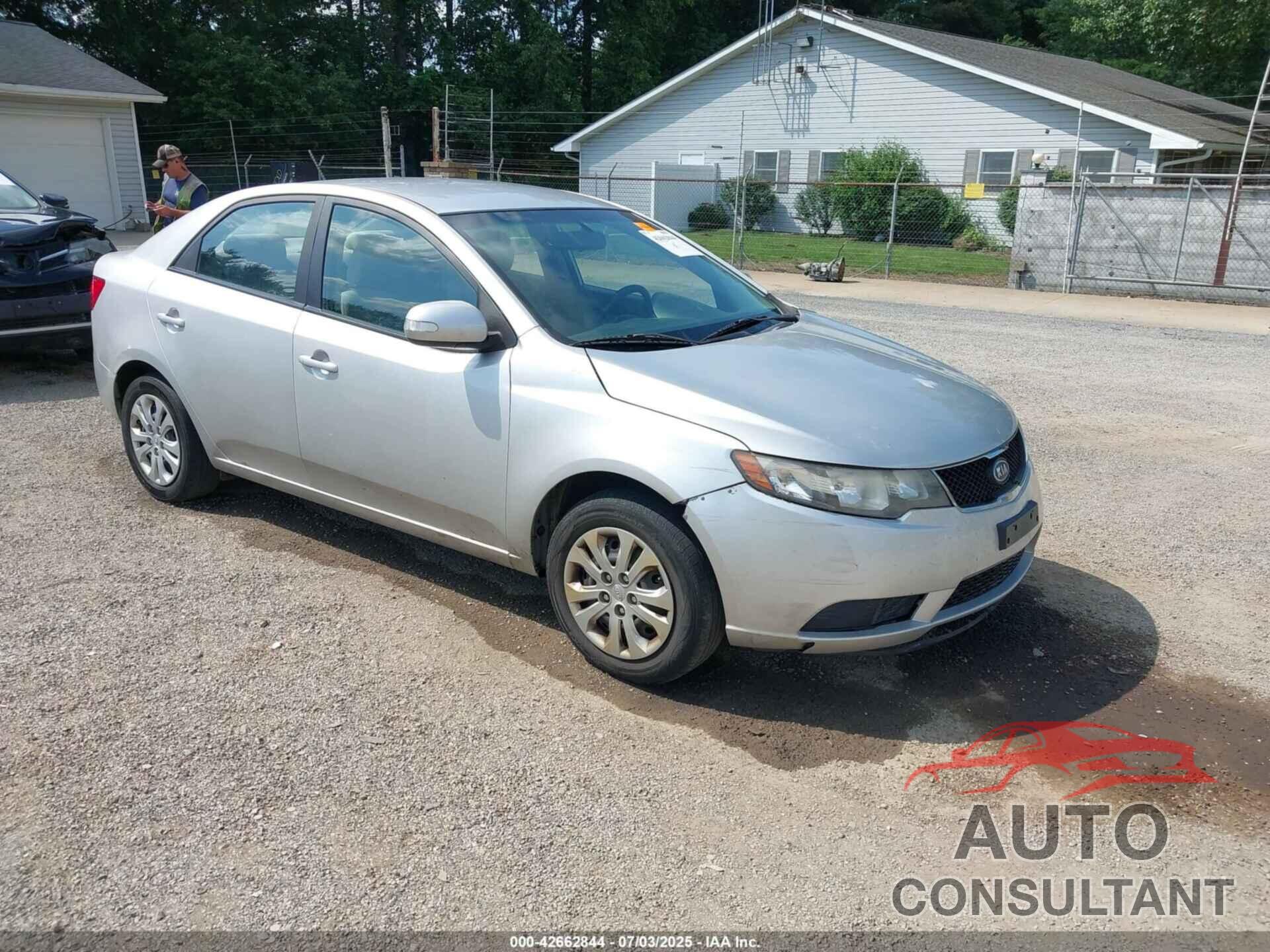 KIA FORTE 2010 - KNAFU4A21A5069092