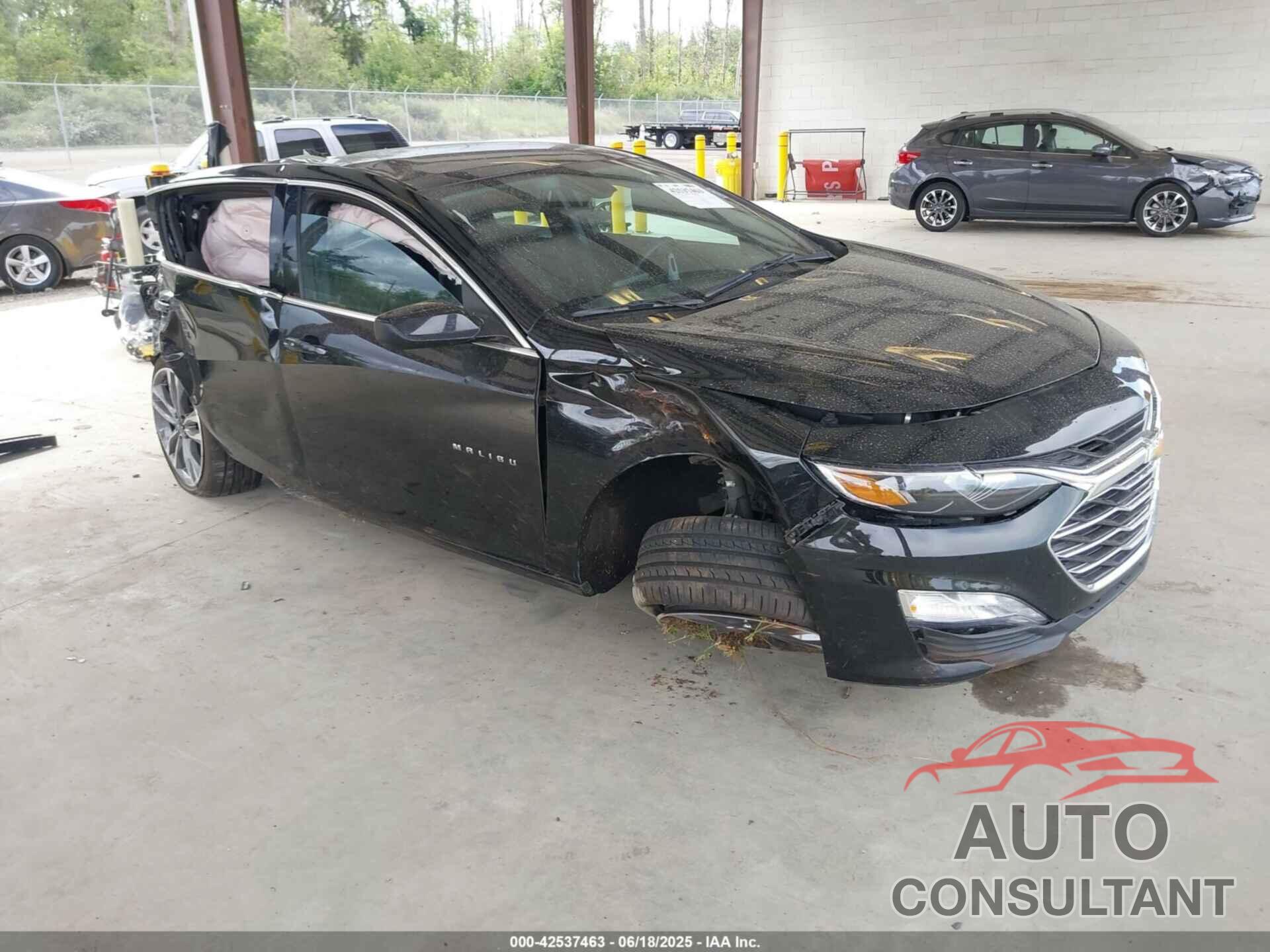 CHEVROLET MALIBU 2022 - 1G1ZD5ST3NF174013