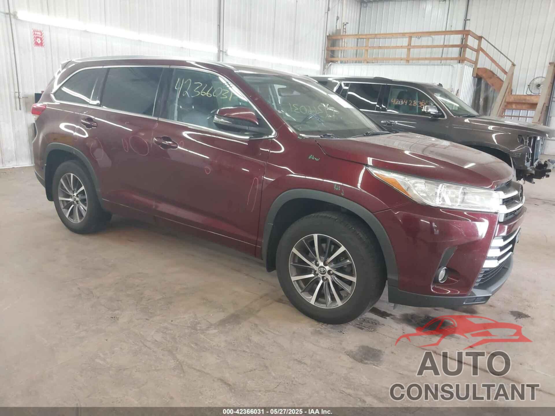 TOYOTA HIGHLANDER 2017 - 5TDJZRFH9HS392349