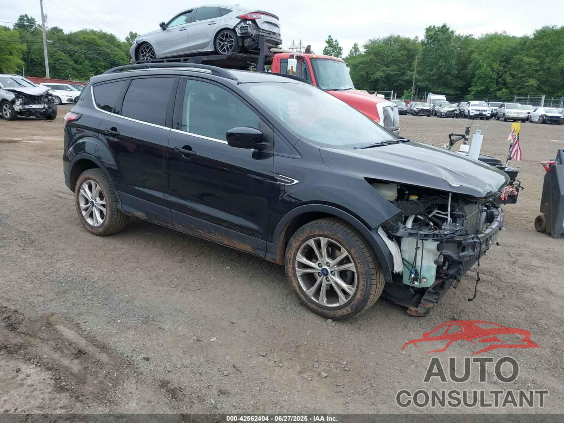 FORD ESCAPE 2018 - 1FMCU0GD7JUC47452