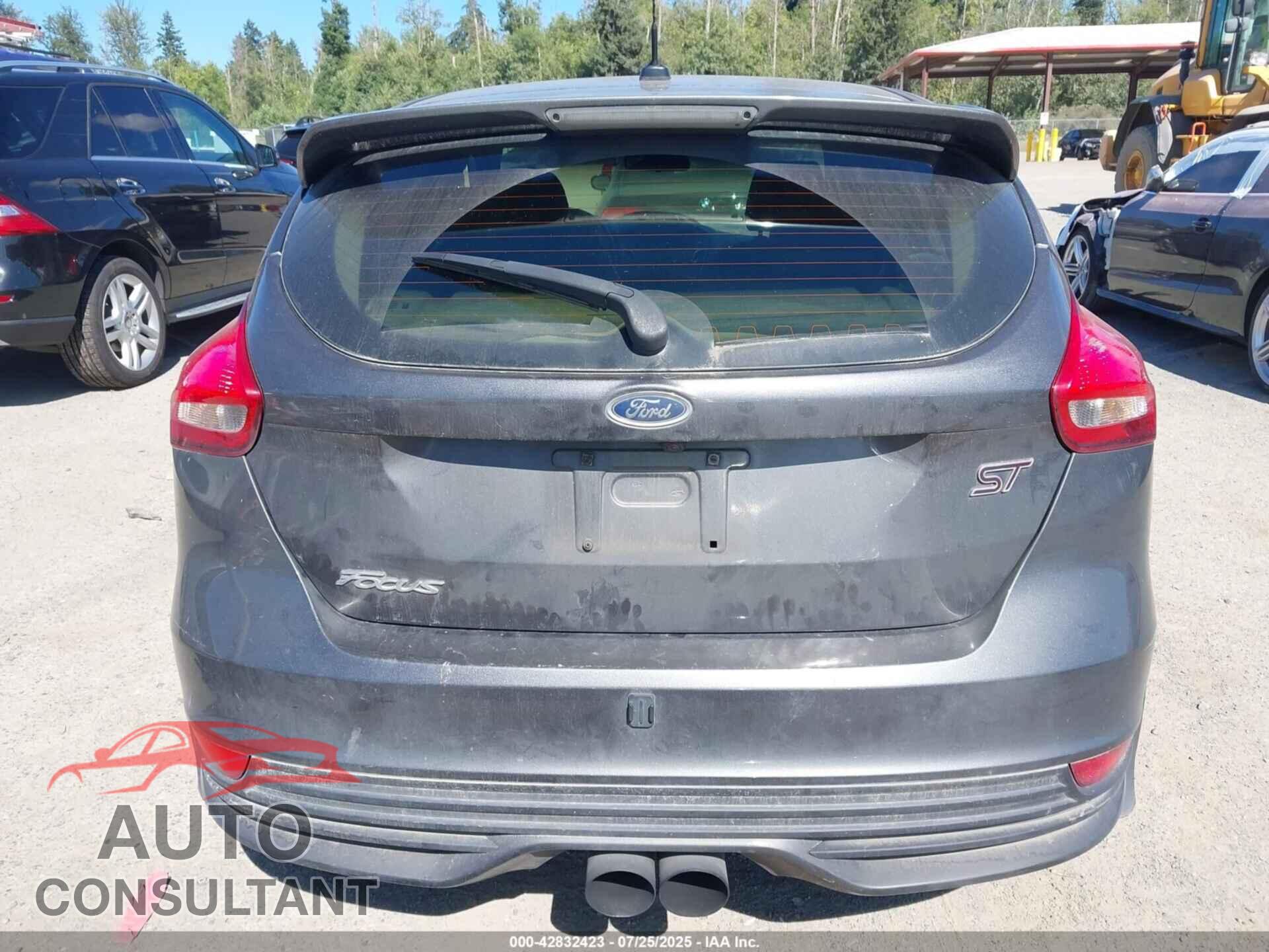 FORD FOCUS ST 2016 - 1FADP3L93GL351573