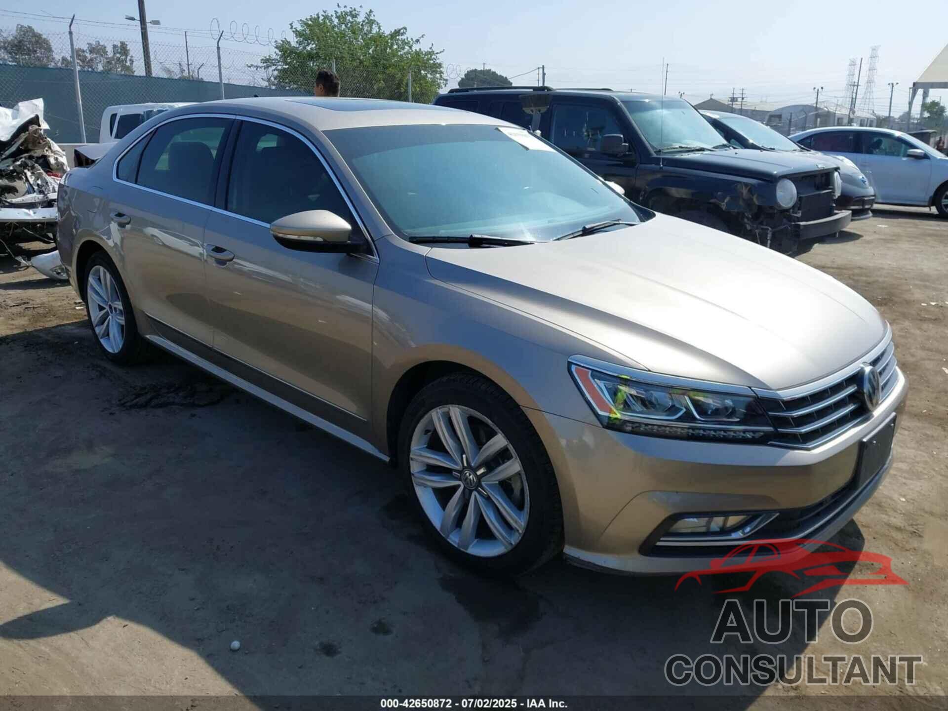 VOLKSWAGEN PASSAT 2017 - 1VWGT7A36HC084422