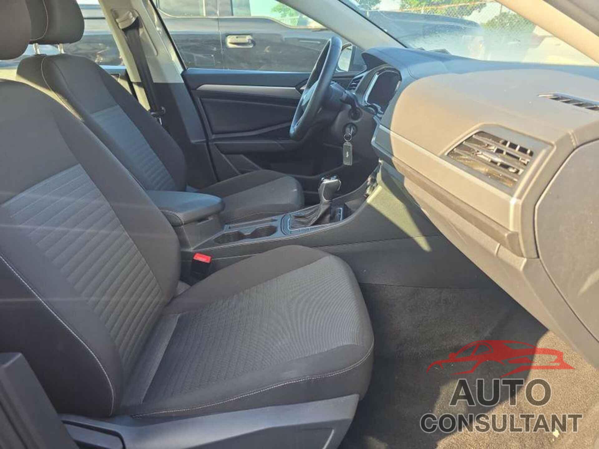 VOLKSWAGEN JETTA 2024 - 3VW5M7BU2RM041224