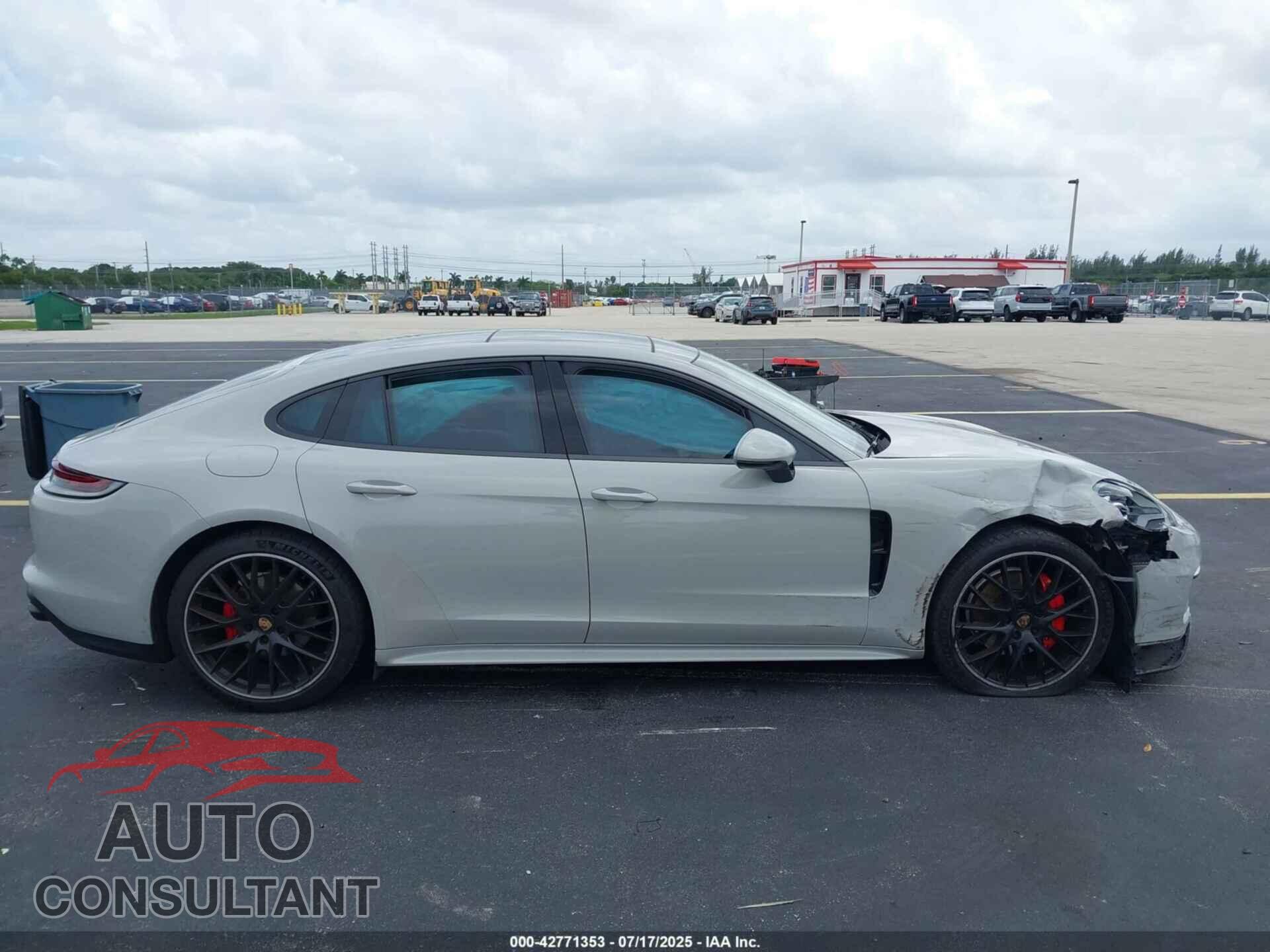 PORSCHE PANAMERA 2021 - WP0AJ2A71ML116403