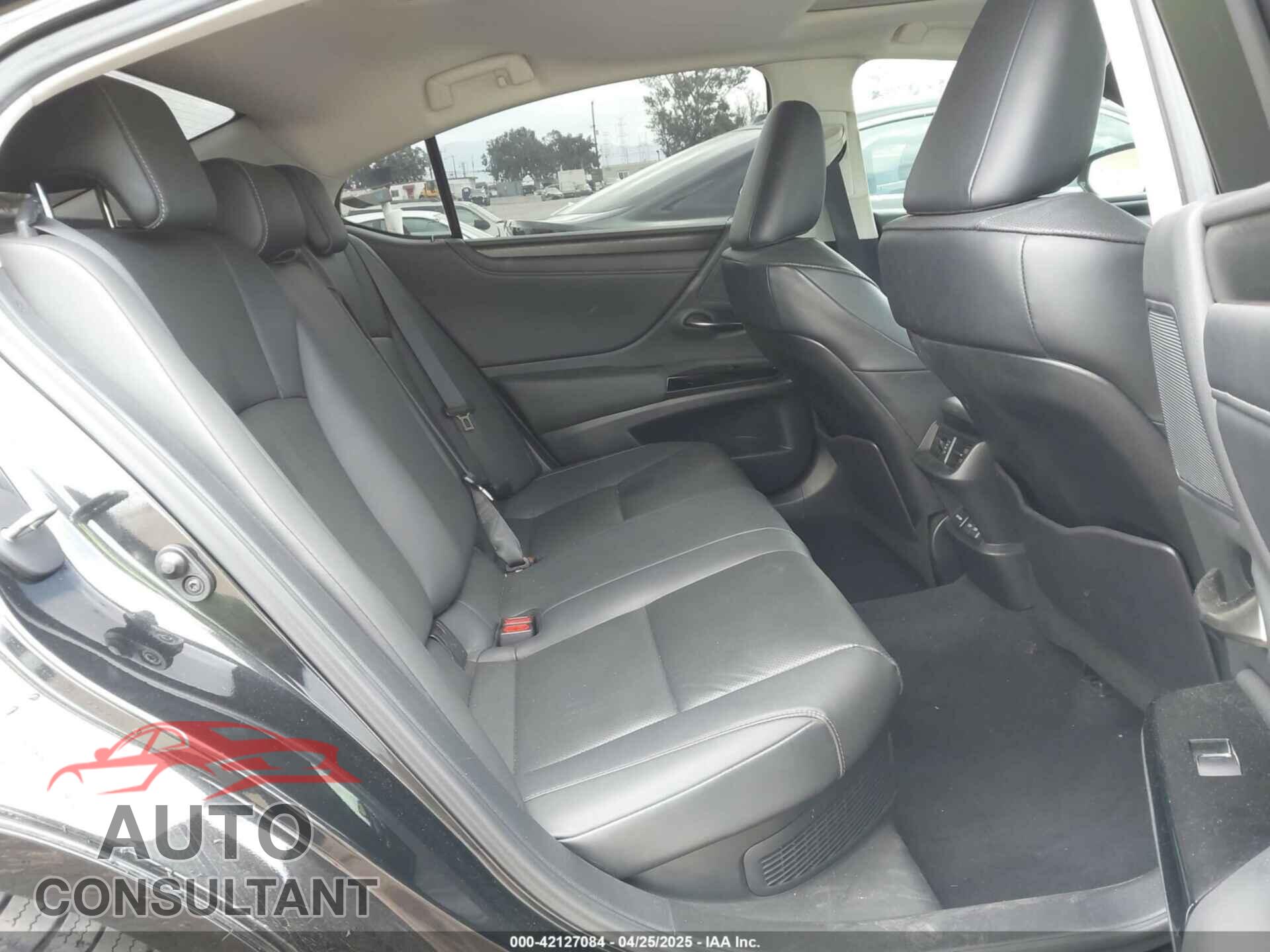 LEXUS ES 300H 2023 - 58ADA1C19PU030176