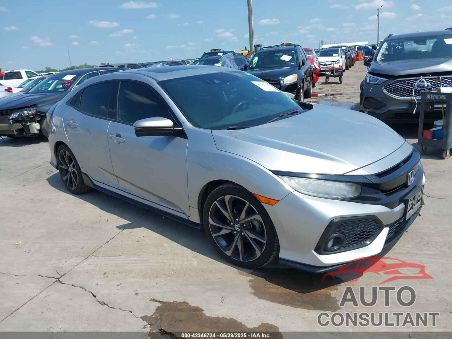 HONDA CIVIC 2018 - SHHFK7H94JU216158