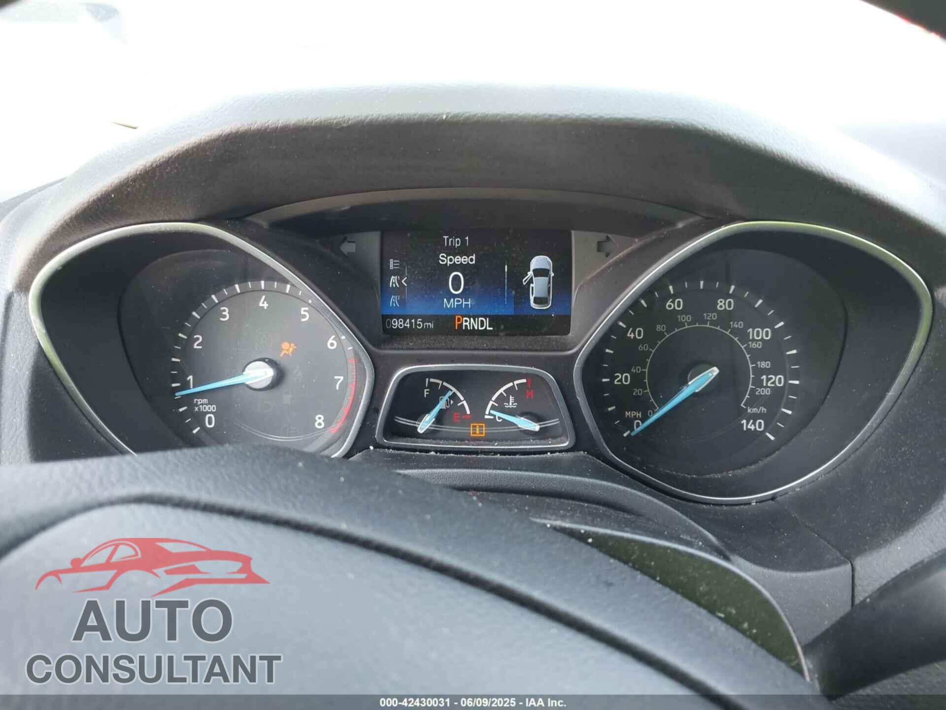 FORD FOCUS 2017 - 1FADP3E25HL299512