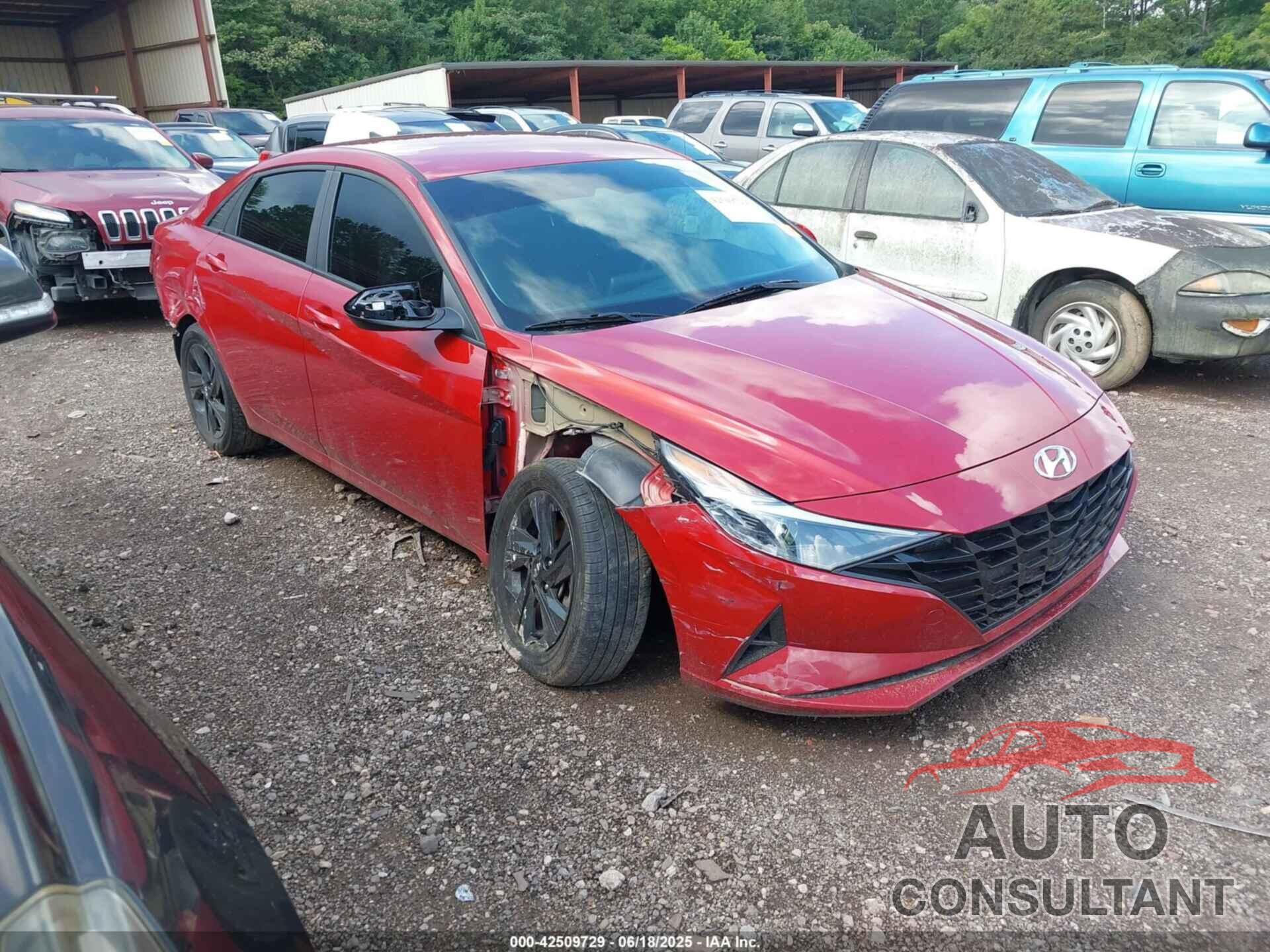 HYUNDAI ELANTRA 2022 - KMHLM4AG9NU351750