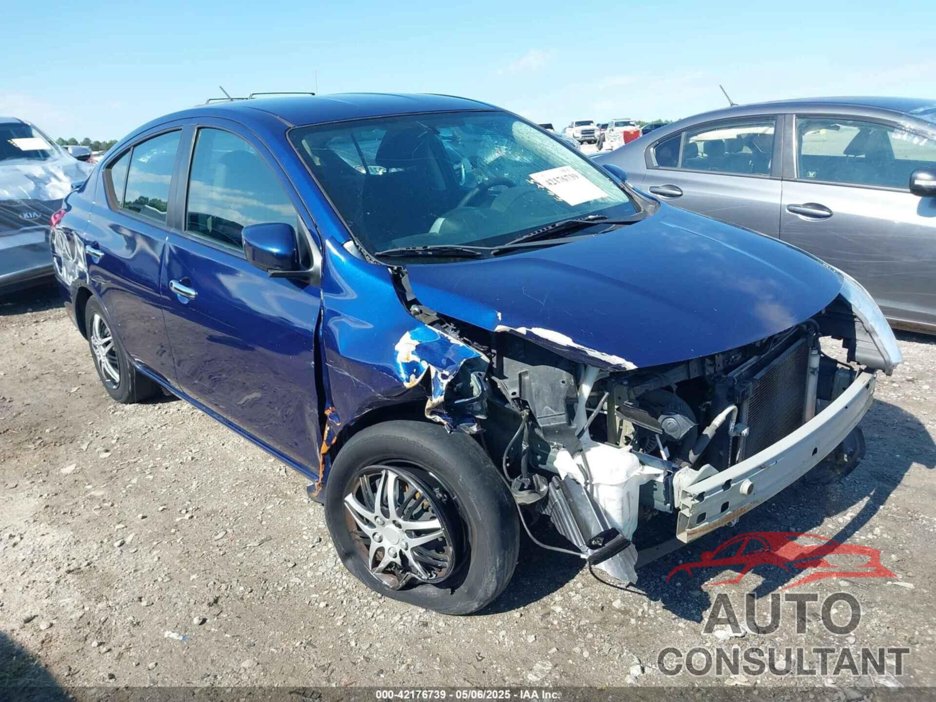 NISSAN VERSA 2018 - 3N1CN7AP7JL879135