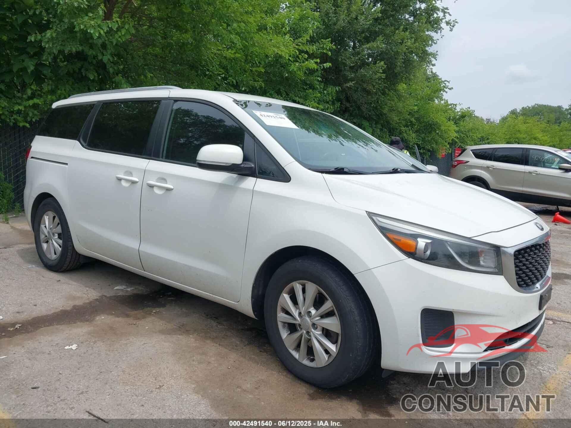 KIA SEDONA 2015 - KNDMB5C16F6059136