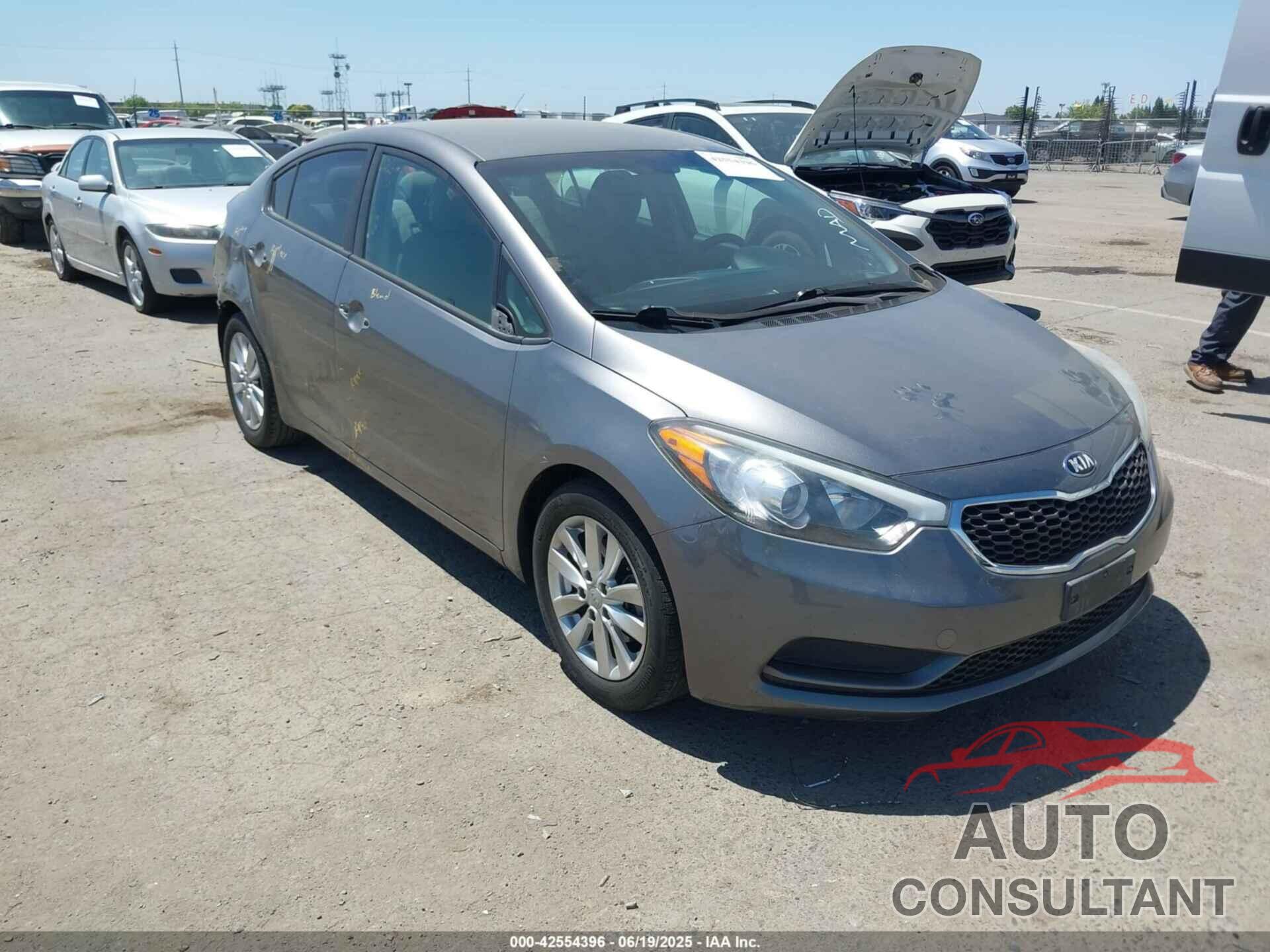 KIA FORTE 2016 - KNAFX4A60G5442190