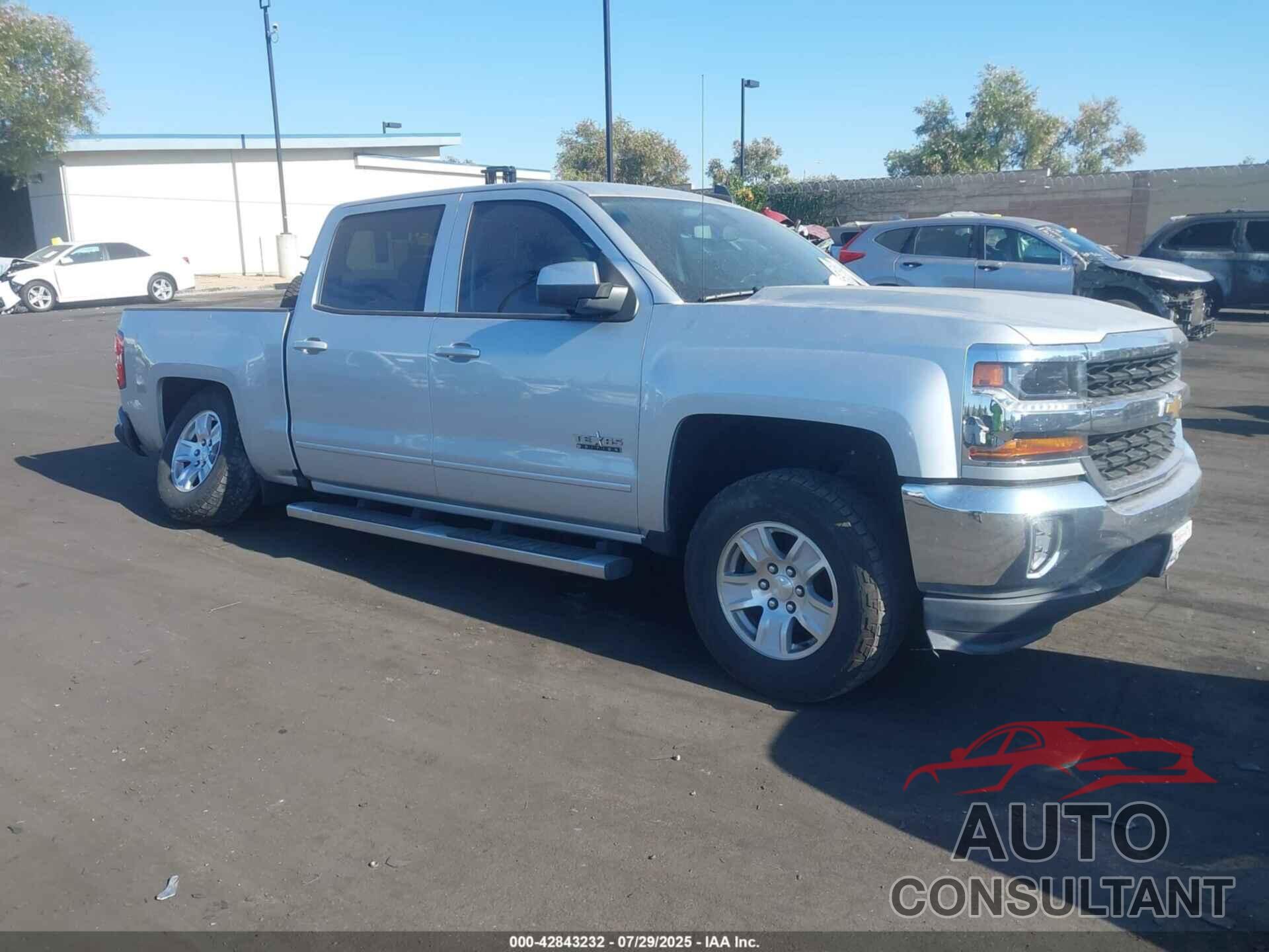 CHEVROLET SILVERADO 1500 2018 - 3GCPCREH2JG345066
