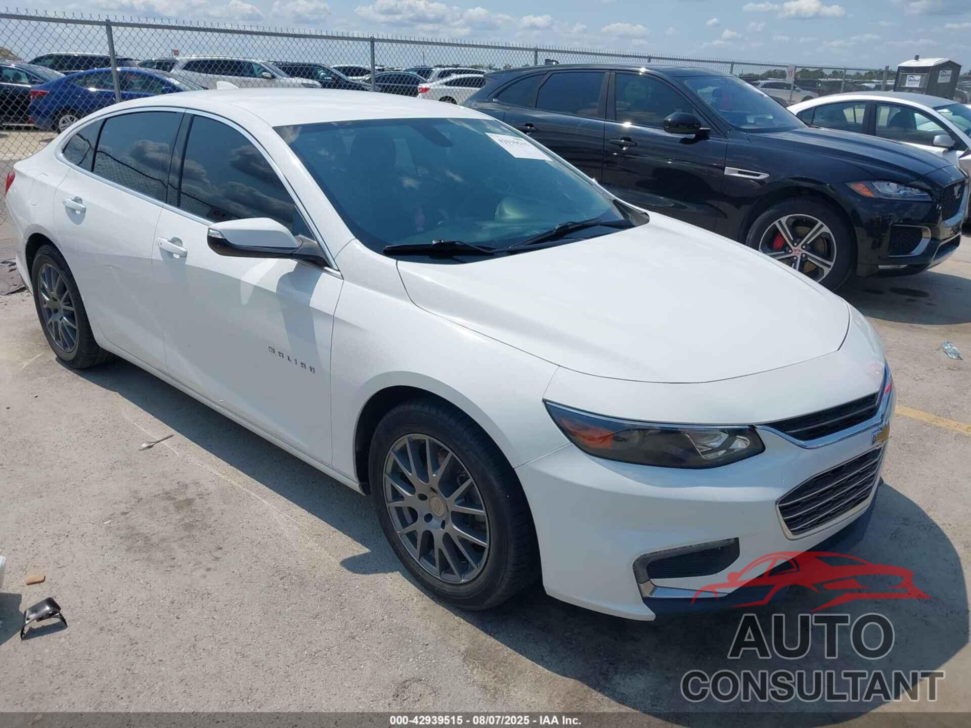 CHEVROLET MALIBU 2017 - 1G1ZE5ST1HF186002