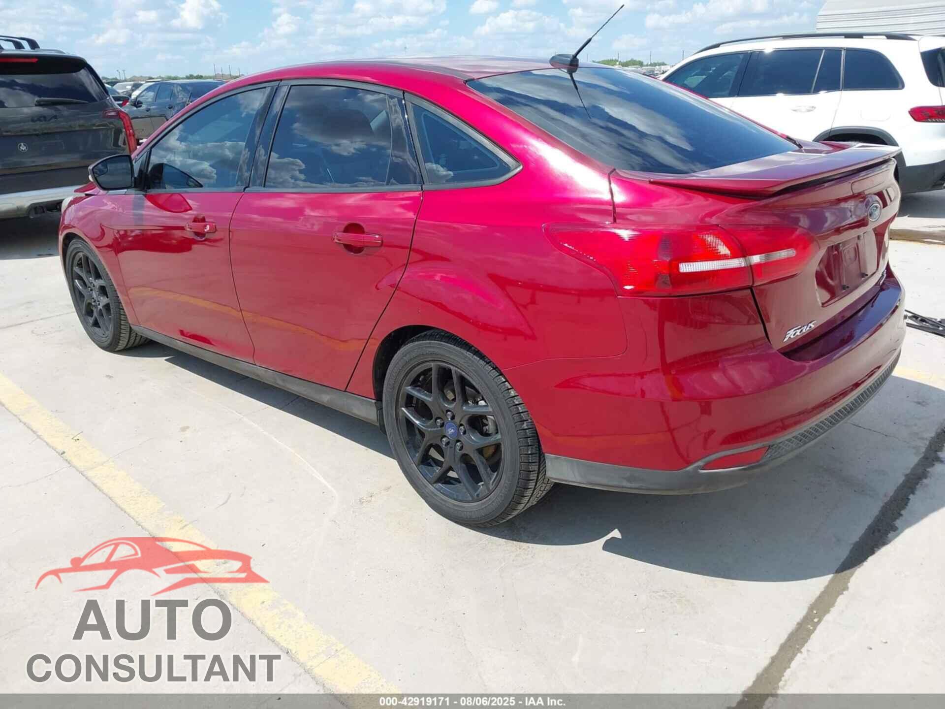 FORD FOCUS 2015 - 1FADP3F29FL323502