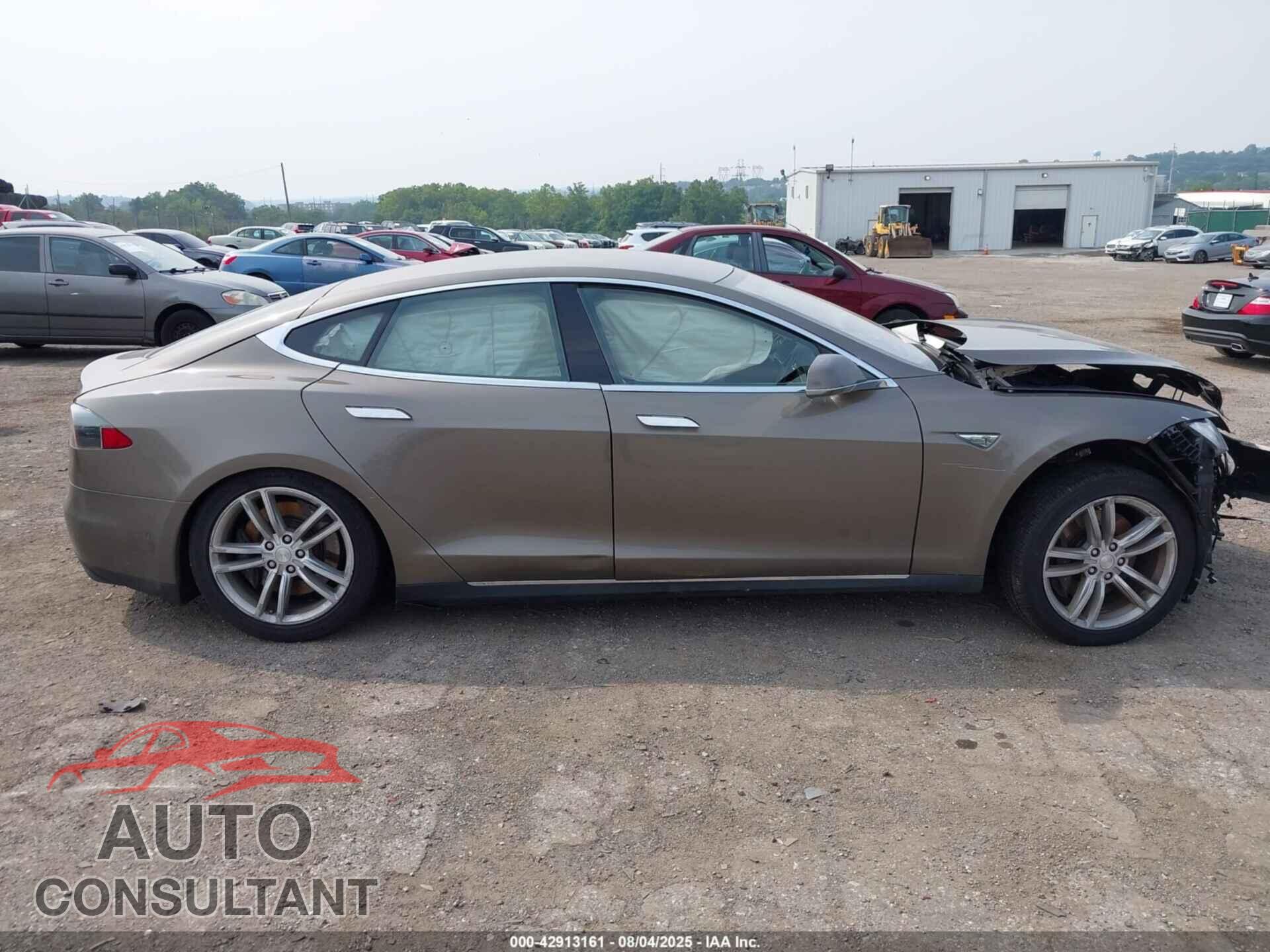 TESLA MODEL S 2015 - 5YJSA1S25FF084787