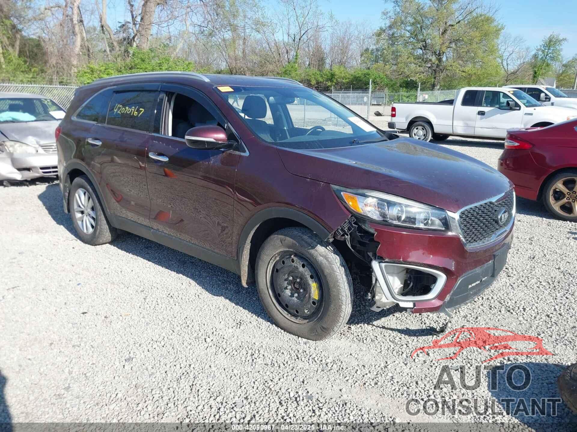 KIA SORENTO 2017 - 5XYPG4A37HG255017