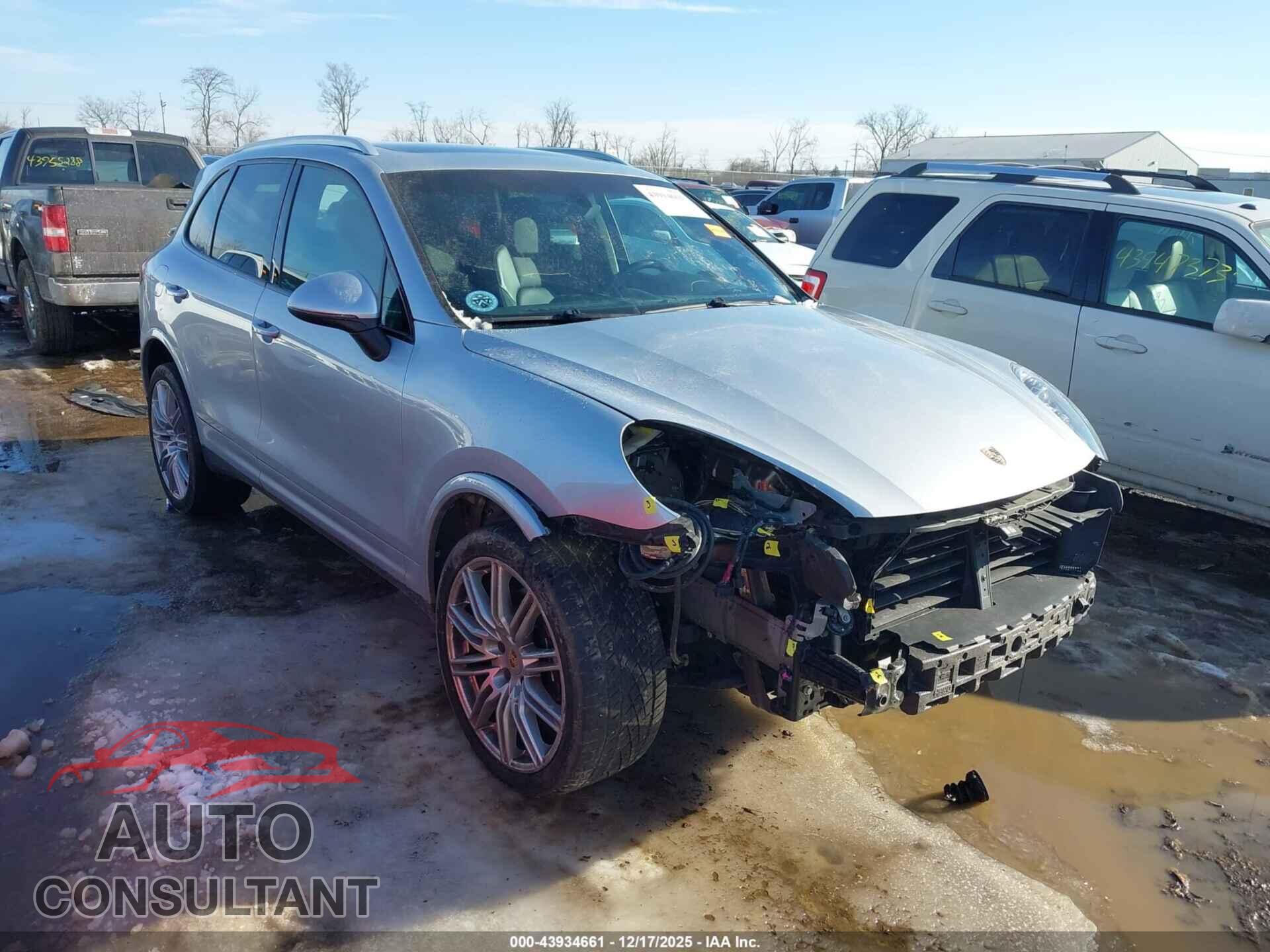 PORSCHE CAYENNE 2018 - WP1AA2A26JKA03518