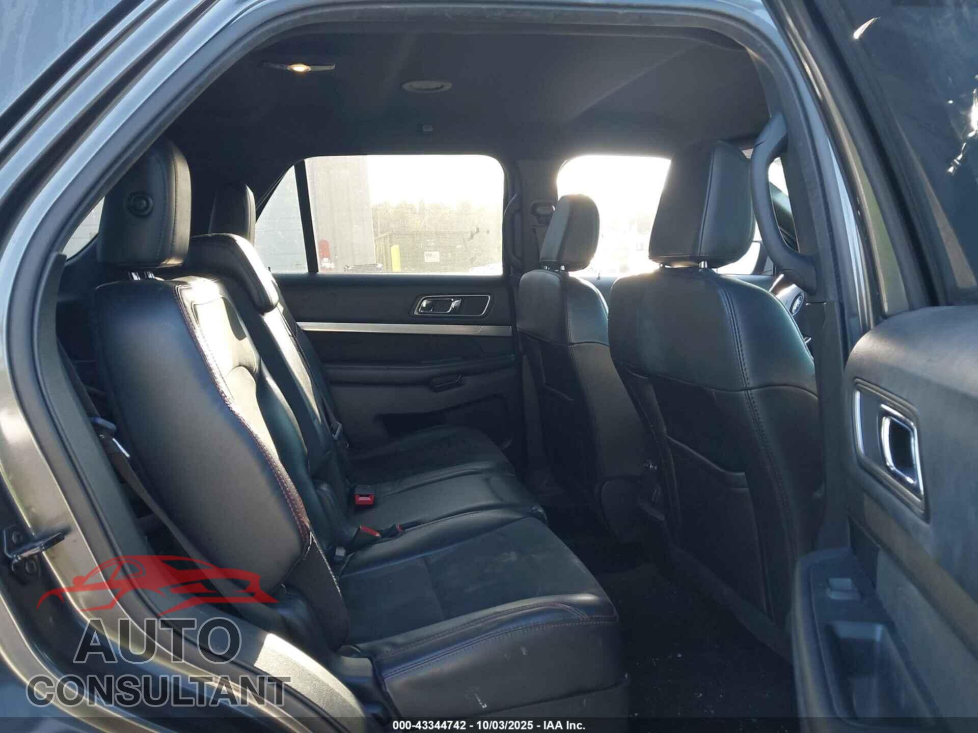 FORD EXPLORER 2018 - 1FM5K8D80JGB26684