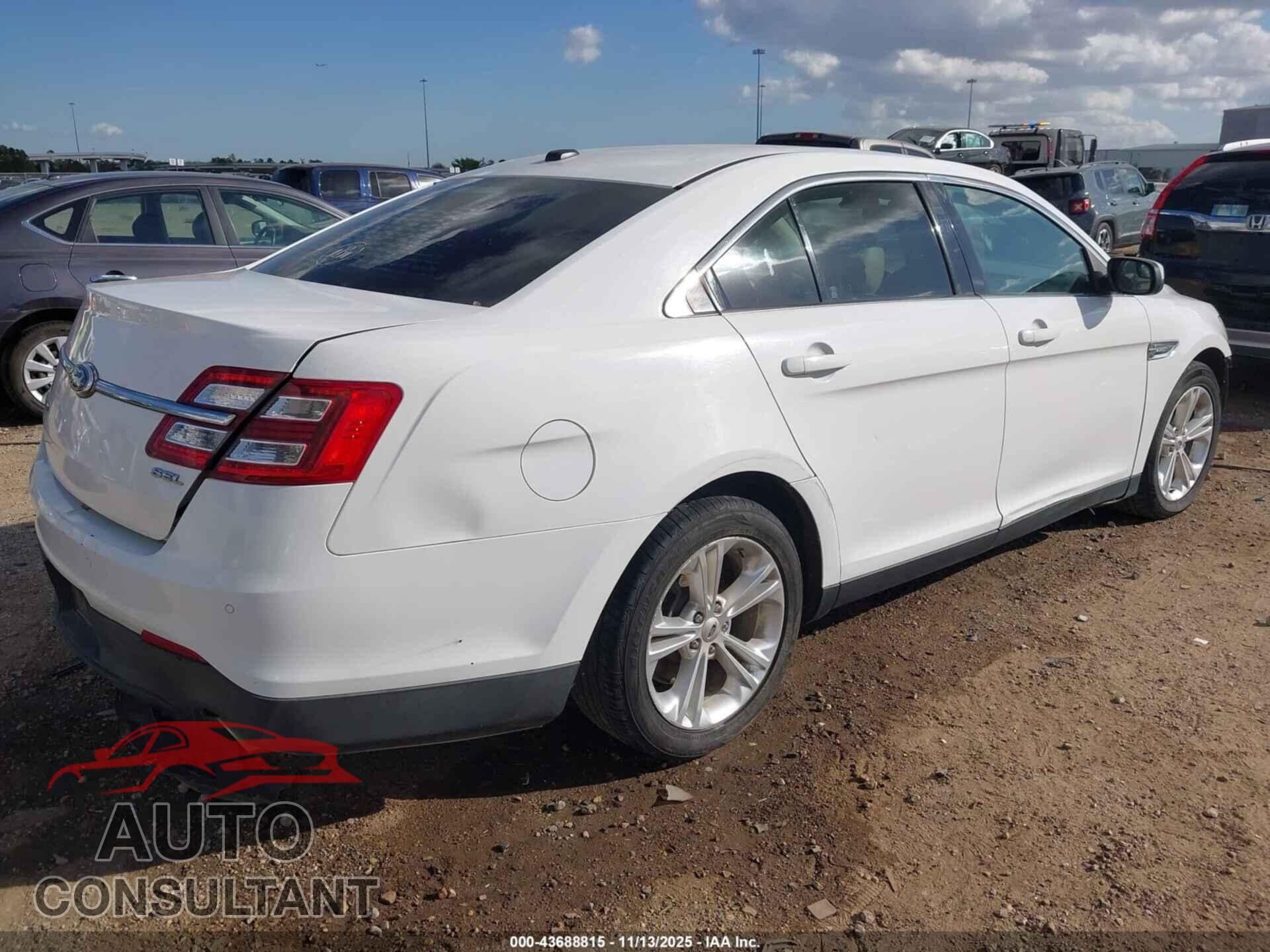 FORD TAURUS 2013 - 1FAHP2E87DG195445