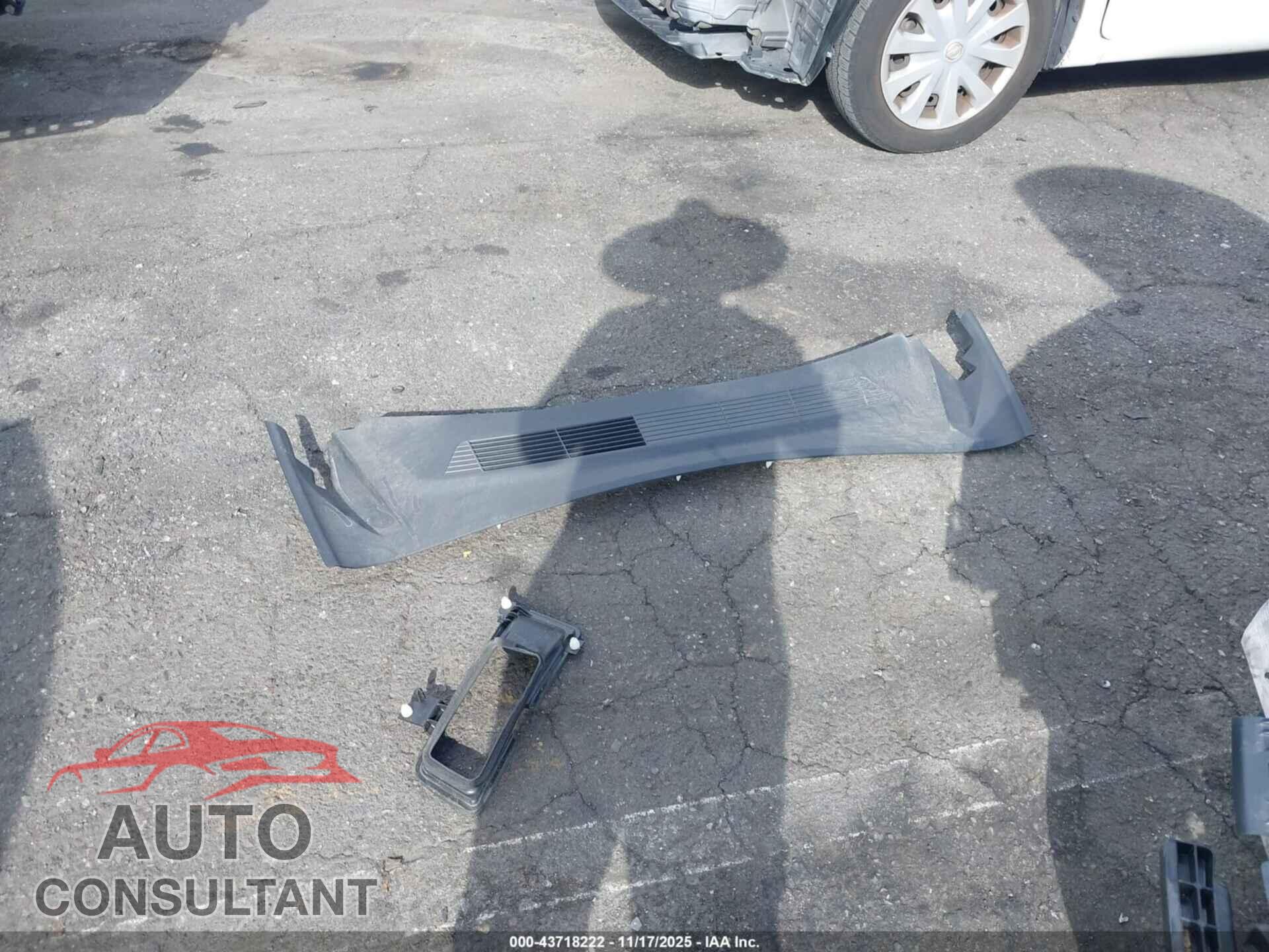 TESLA MODEL 3 2024 - 5YJ3E1EA4RF871245