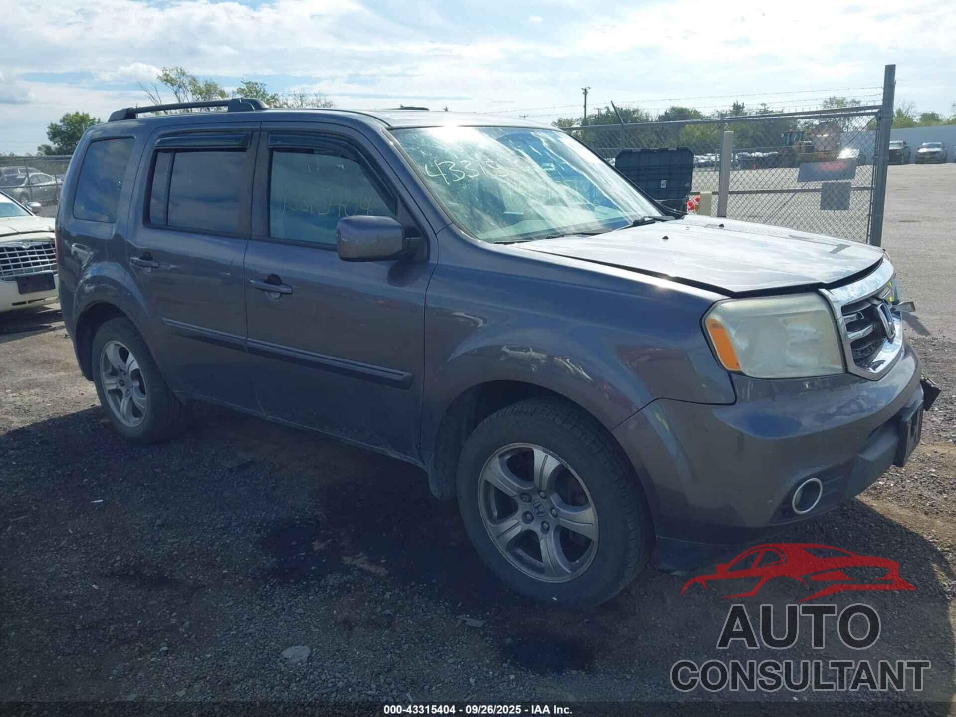 HONDA PILOT 2015 - 5FNYF4H6XFB050660