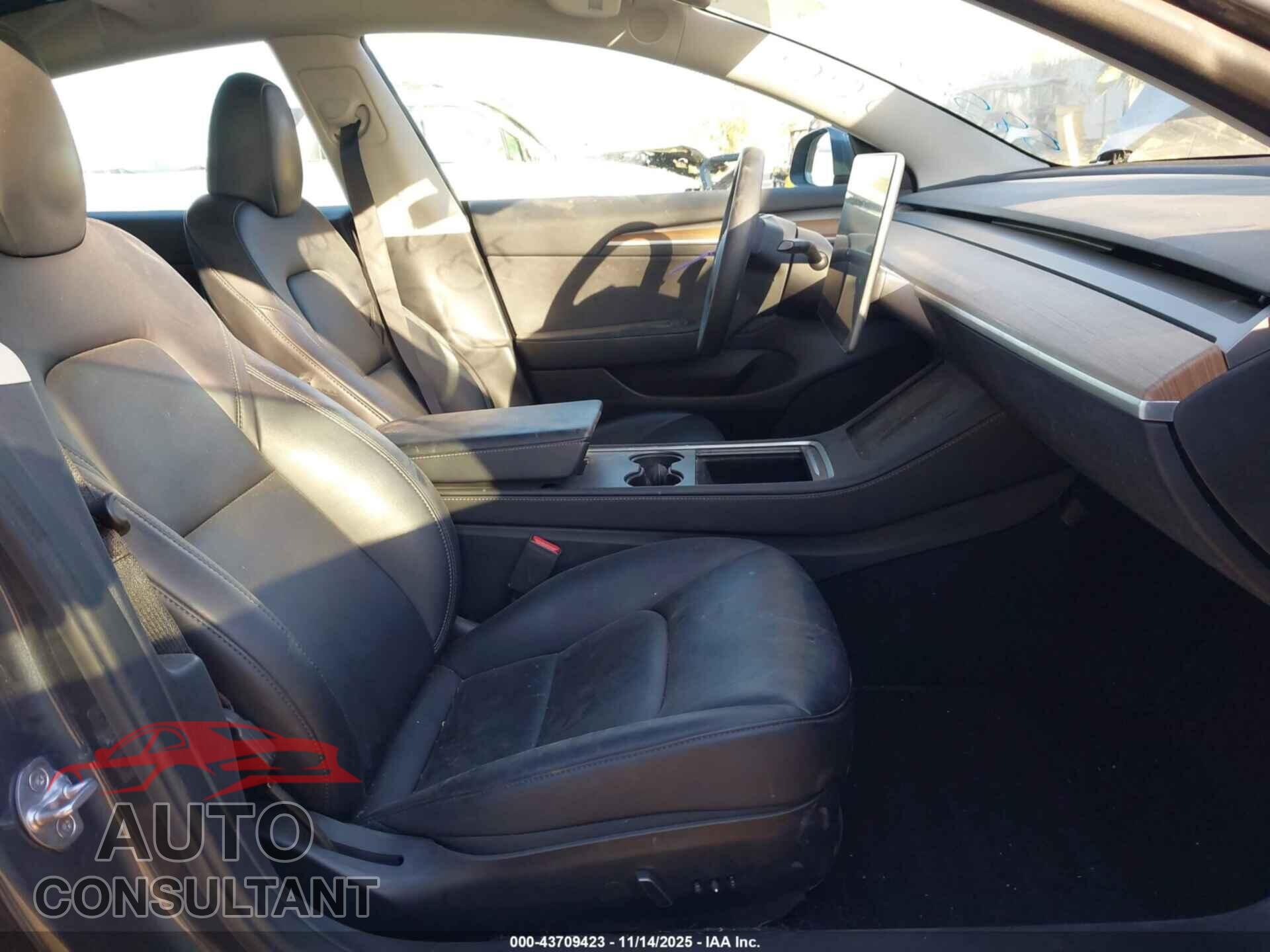 TESLA MODEL 3 2023 - 5YJ3E1EC8PF585266