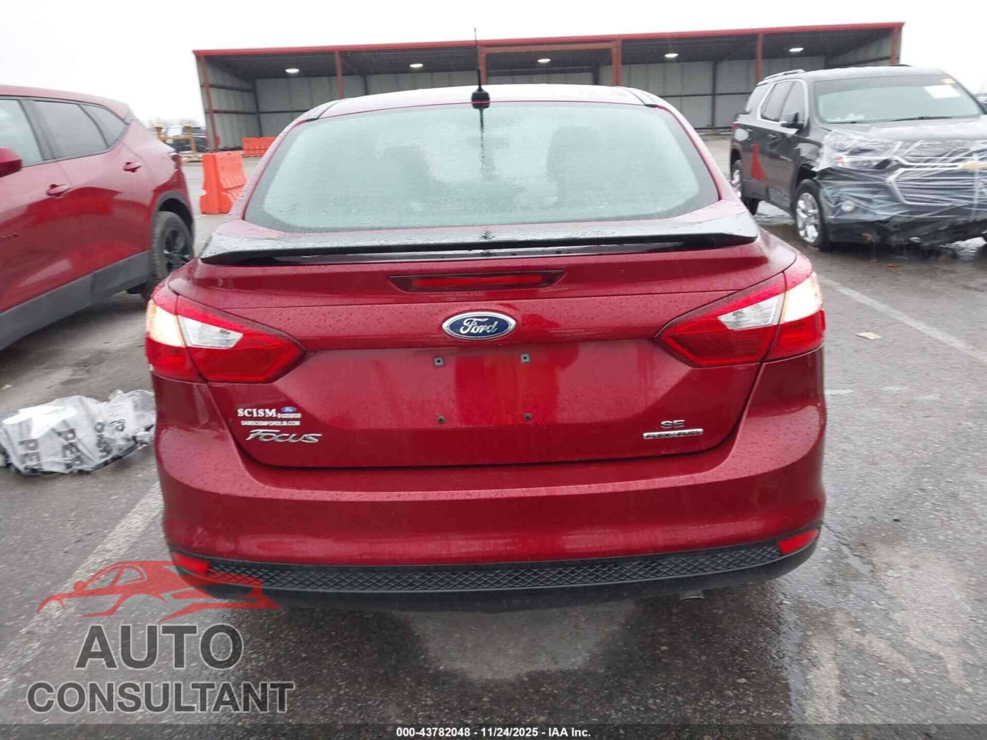 FORD FOCUS 2014 - 1FADP3F27EL142025
