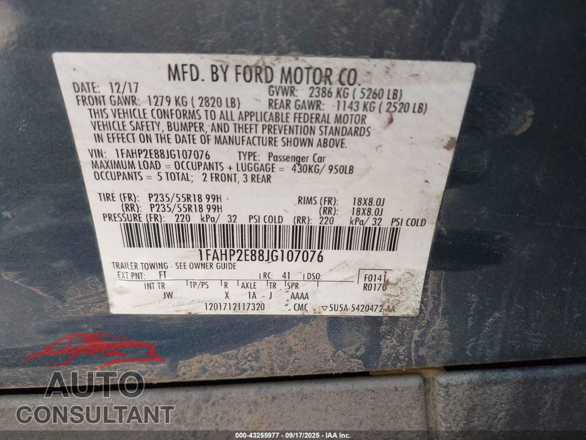 FORD TAURUS 2018 - 1FAHP2E88JG107076
