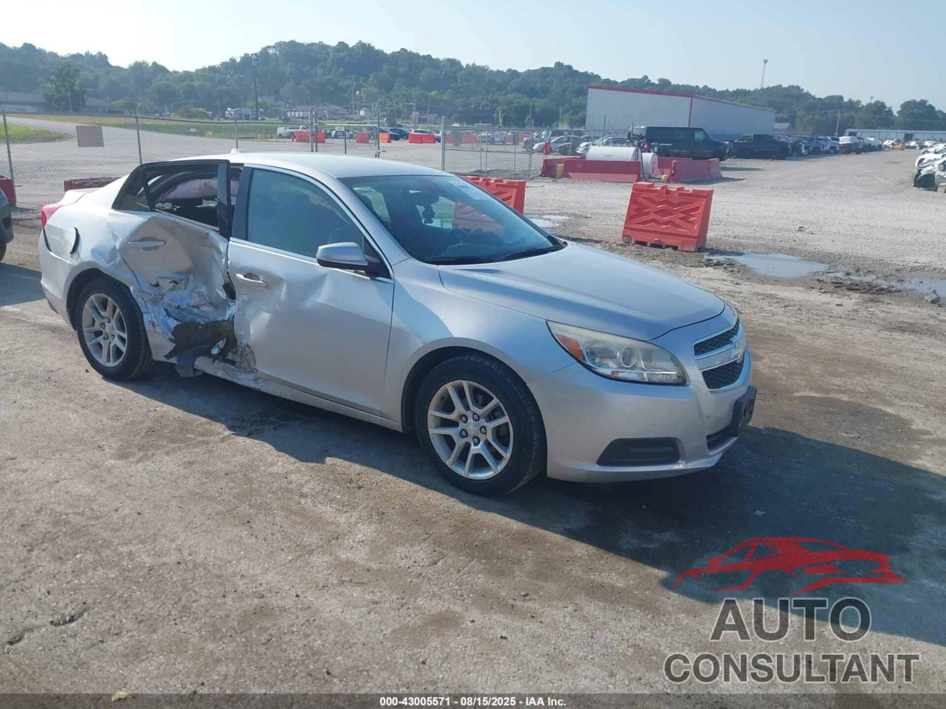 CHEVROLET MALIBU 2013 - 1G11D5RR5DF110965