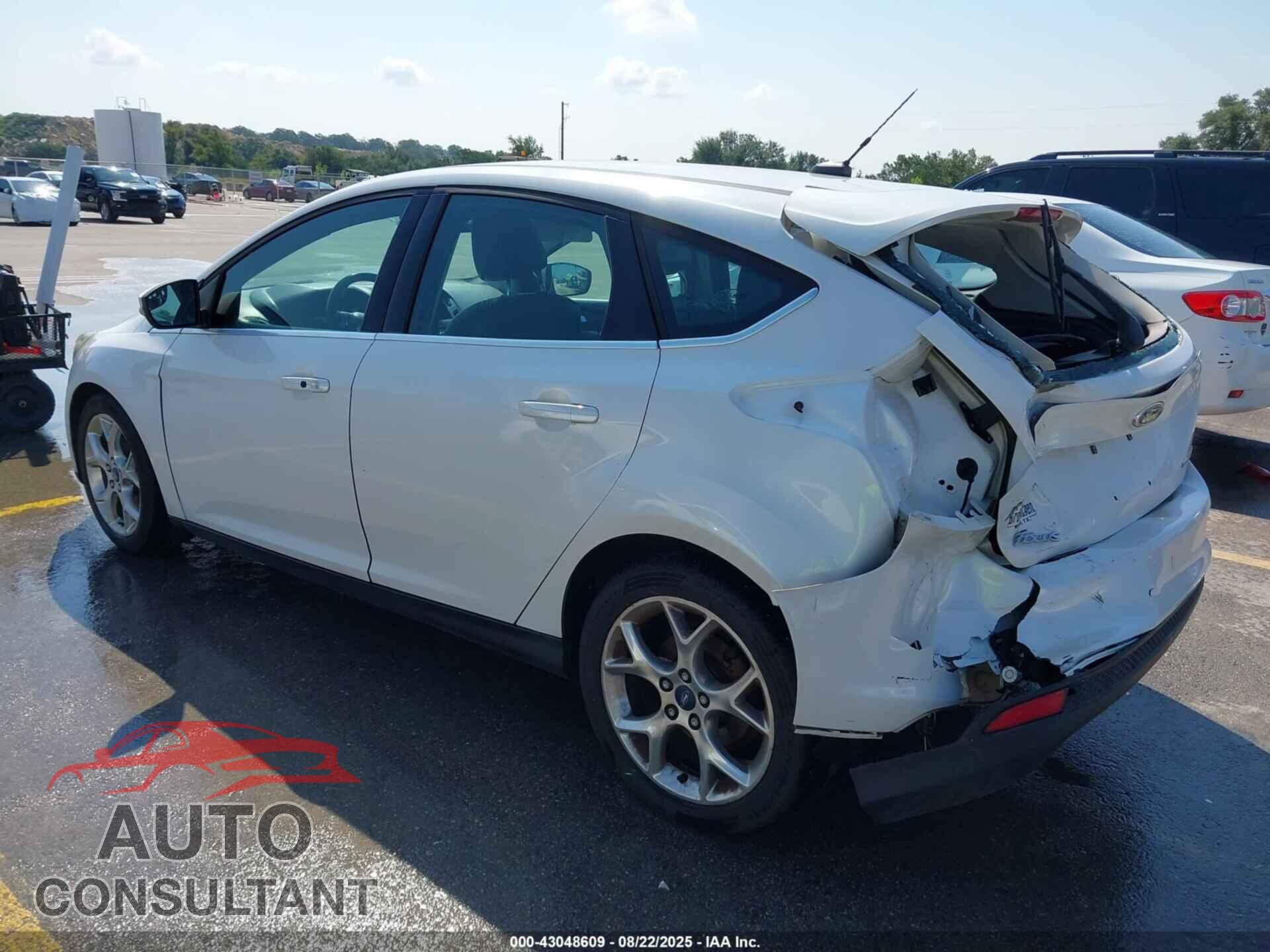 FORD FOCUS 2012 - 1FAHP3N23CL301154