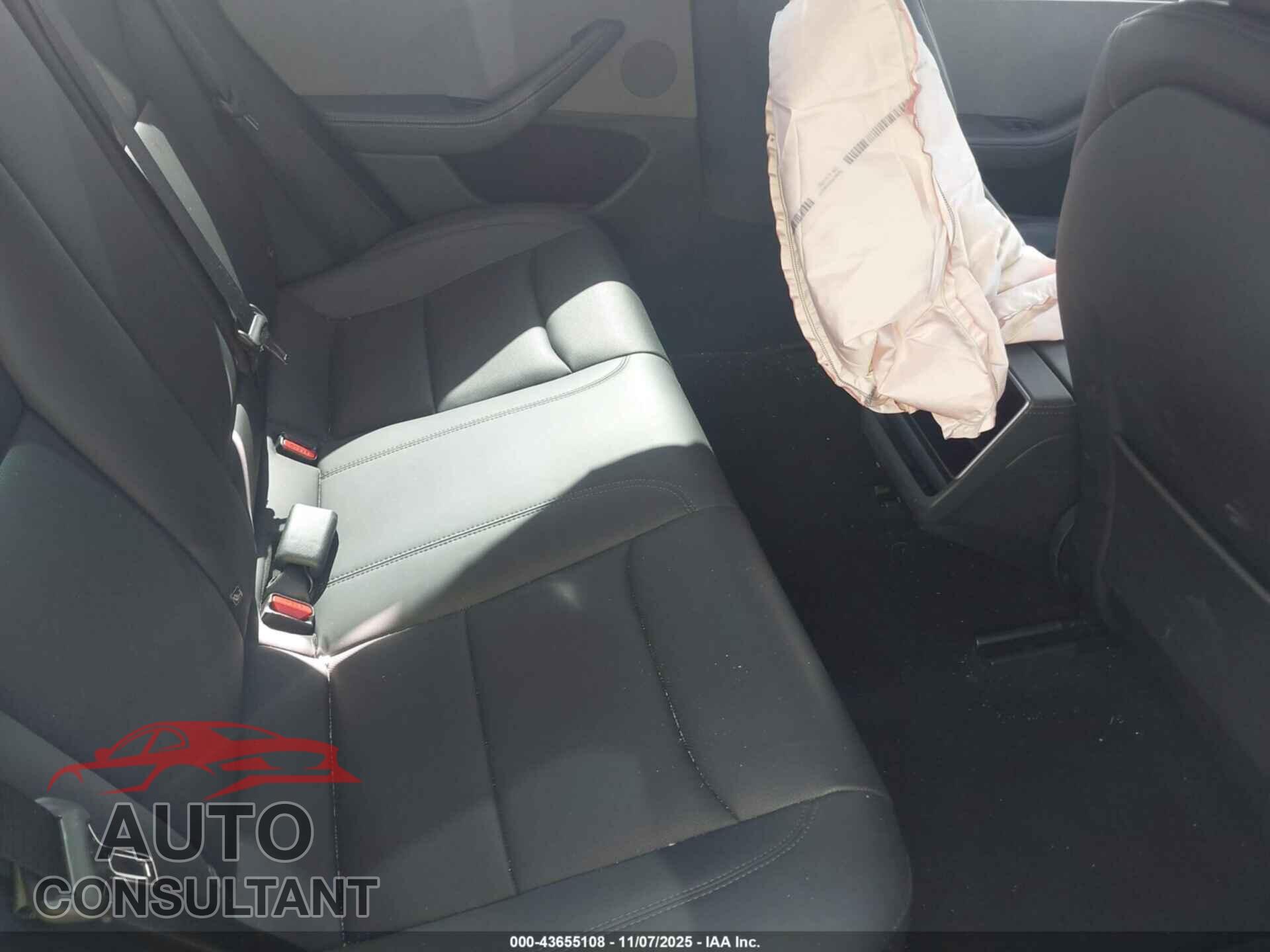TESLA MODEL 3 2024 - 5YJ3E1EA2RF751525