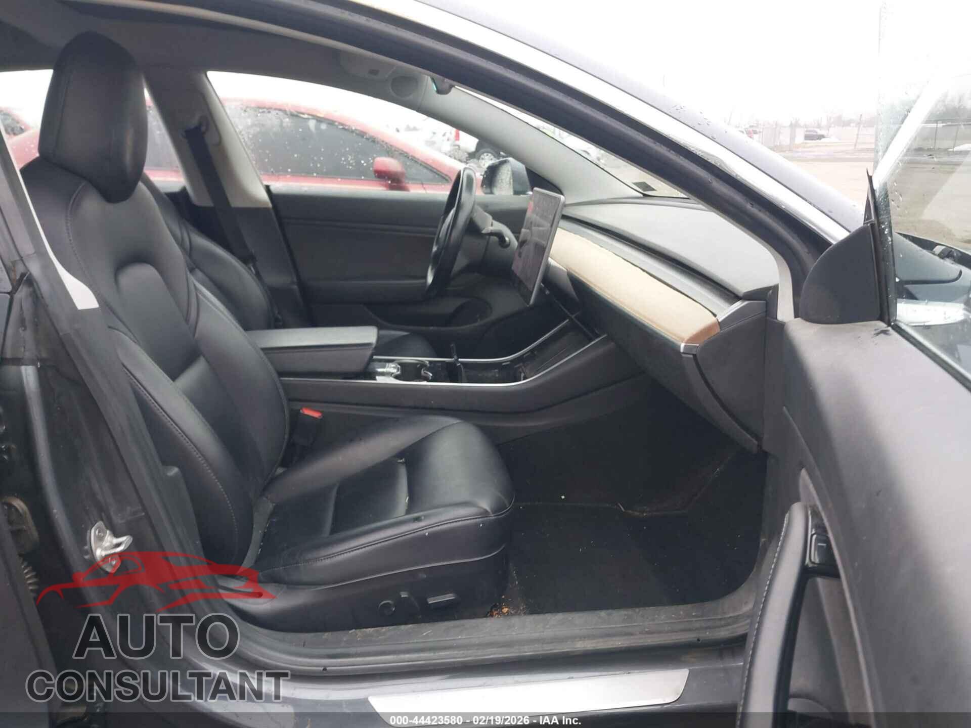 TESLA MODEL 3 2018 - 5YJ3E1EA4JF123647